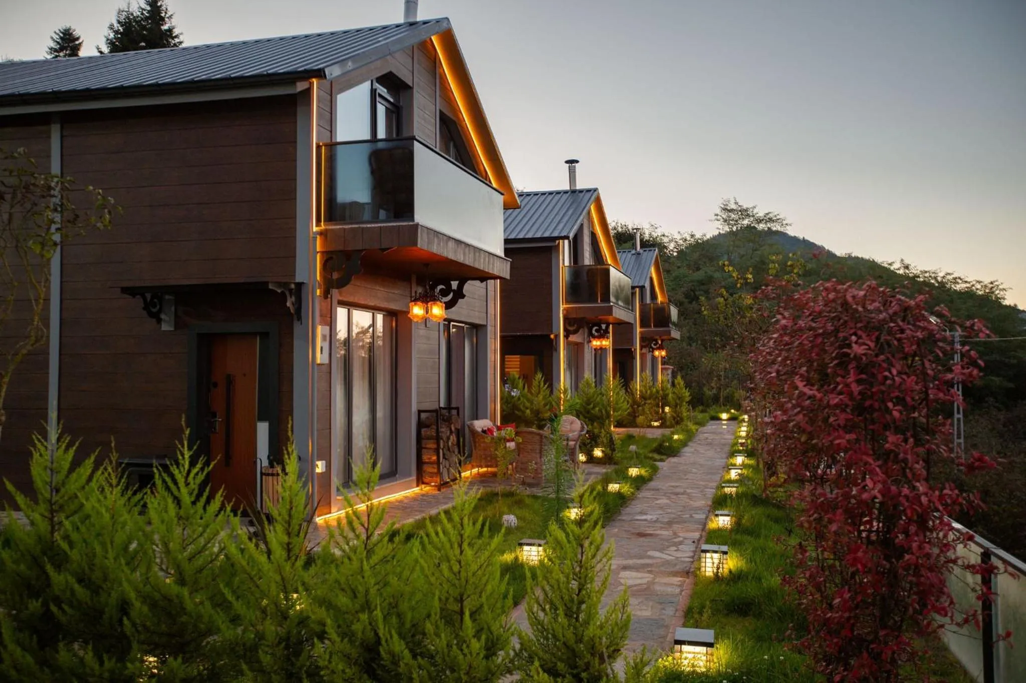 POISON GARDEN SUİTE