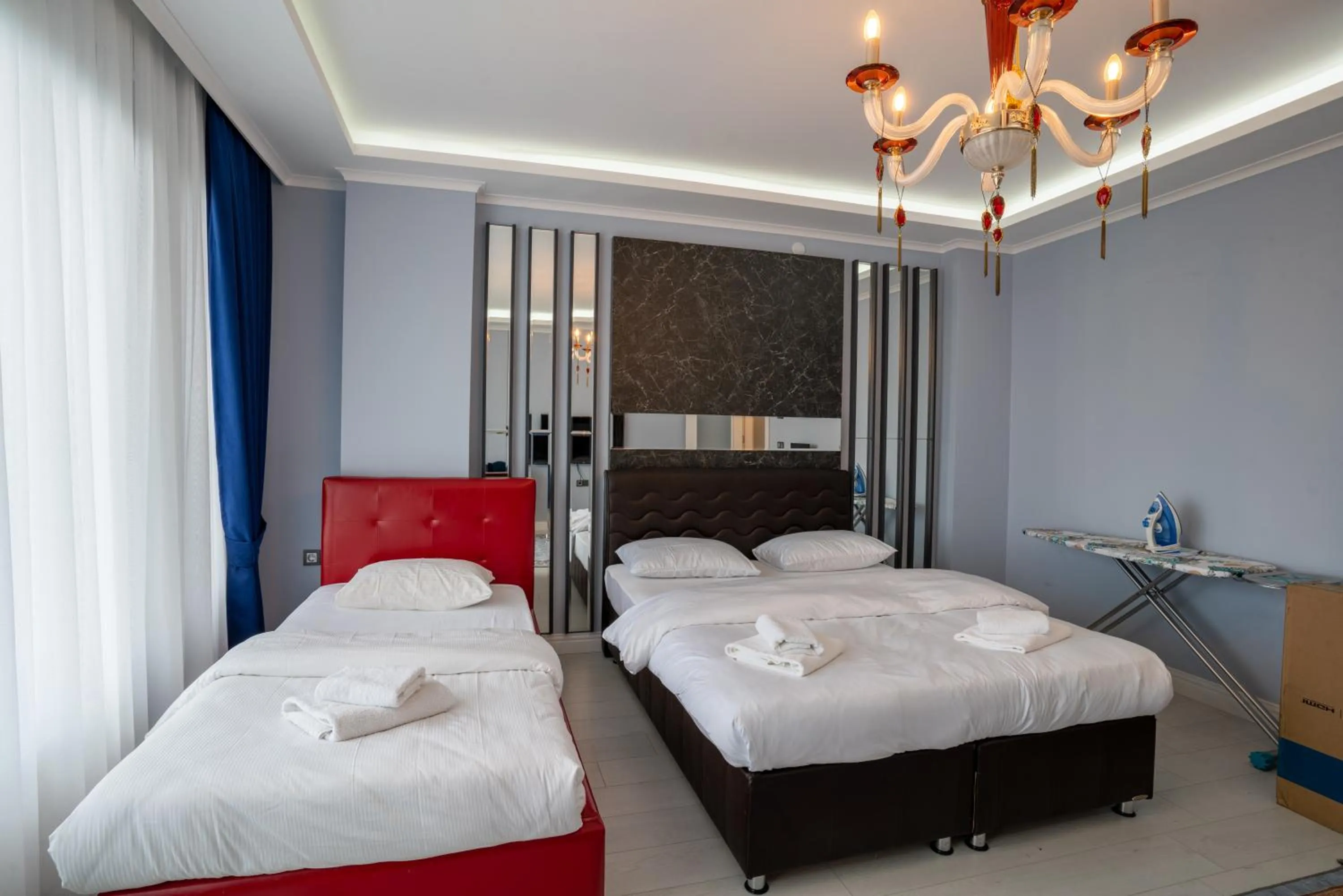 Bed in POISON GARDEN SUİTE