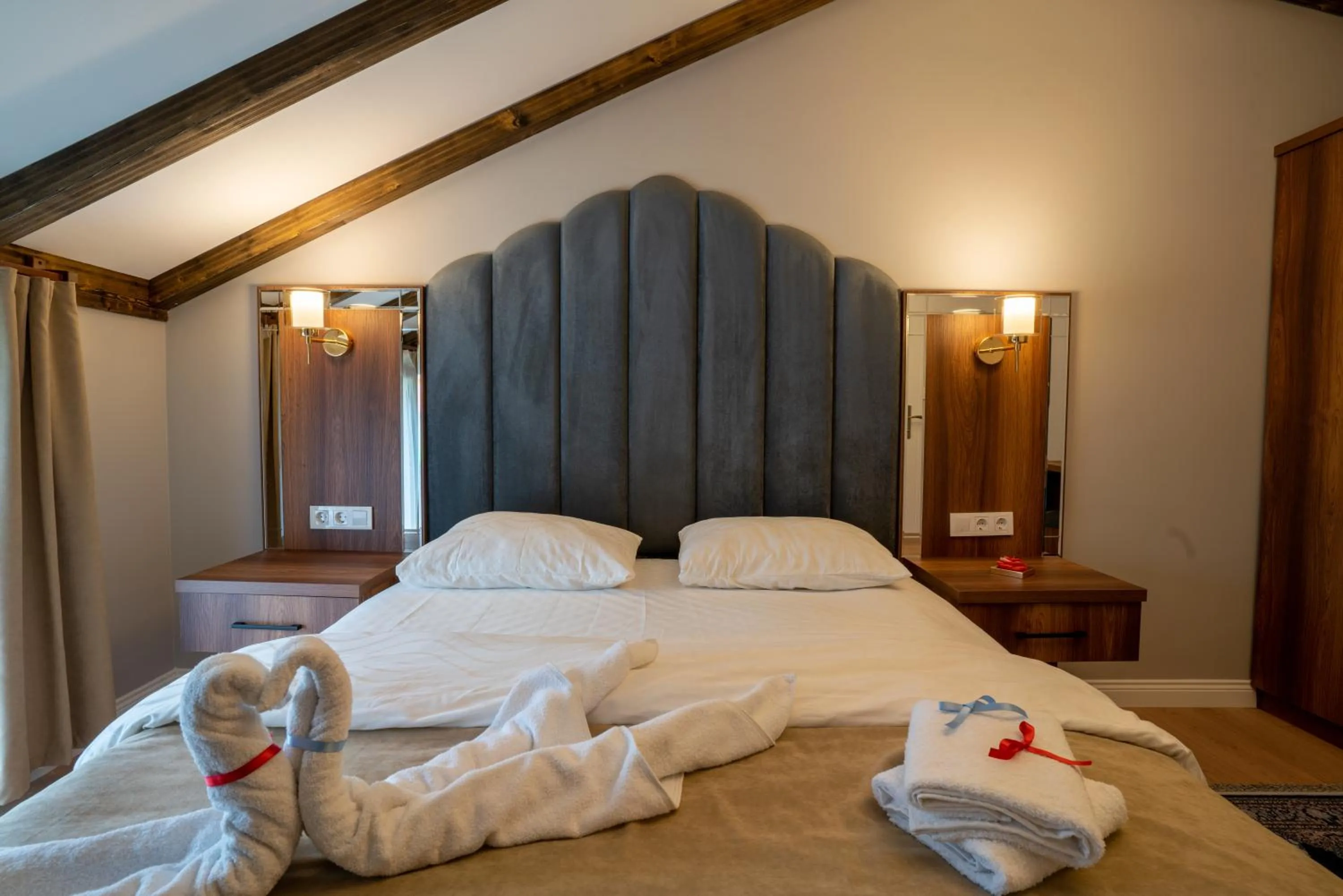 Bed in POISON GARDEN SUİTE