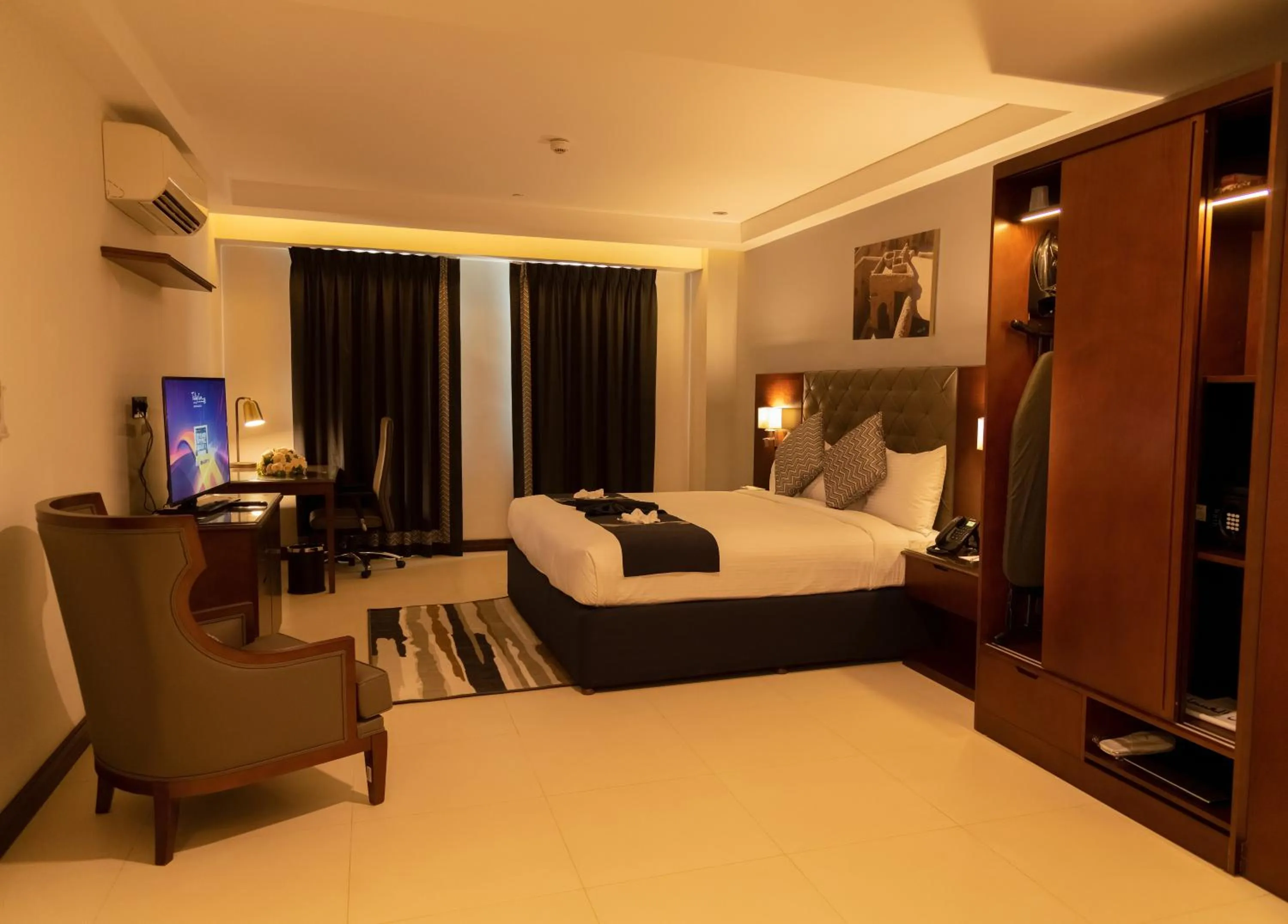 Bedroom, Bed in Tulip Inn Majan Hotel and Suites Salalah