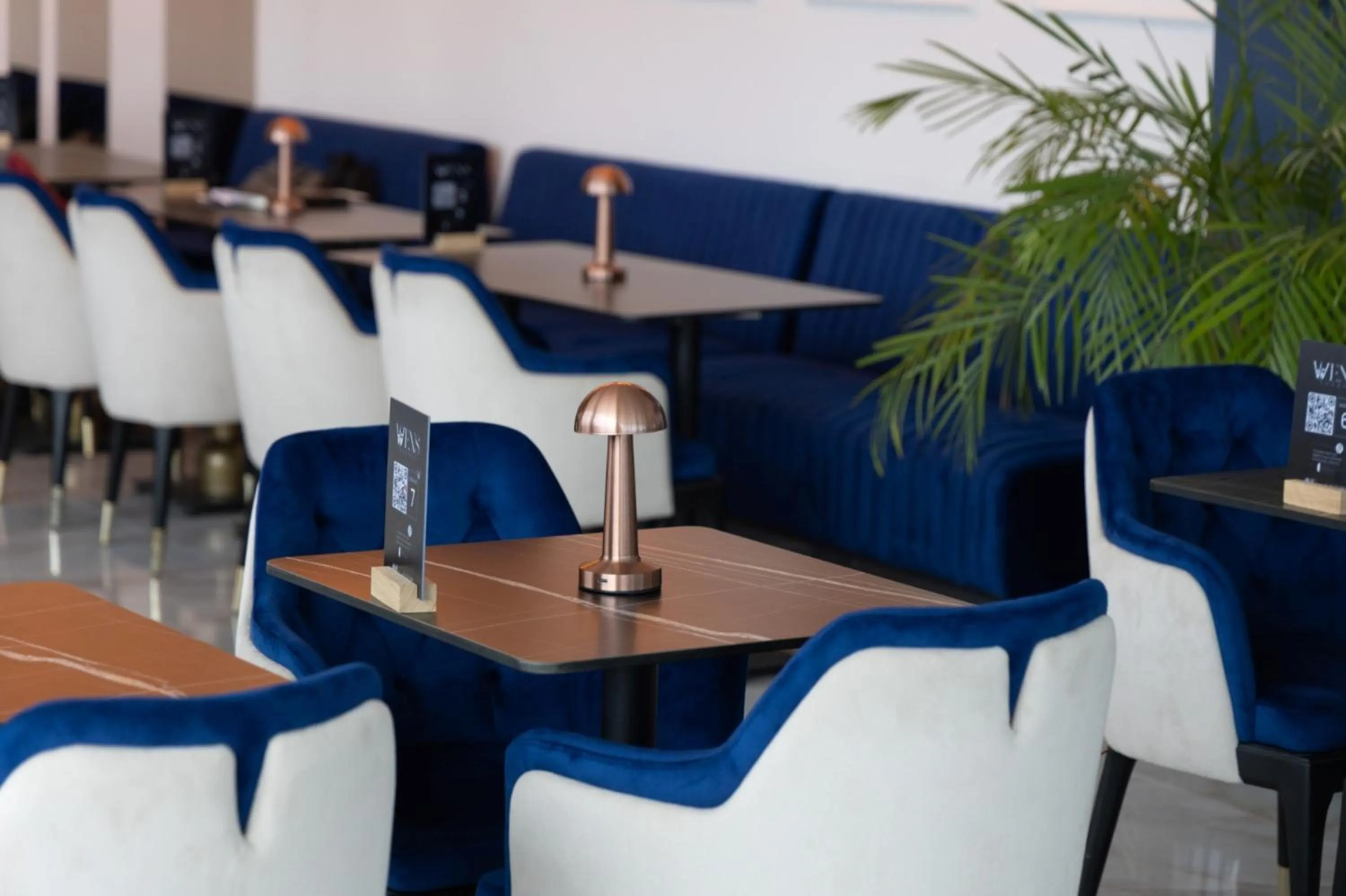 Restaurant/places to eat in The Rest Port Hotel