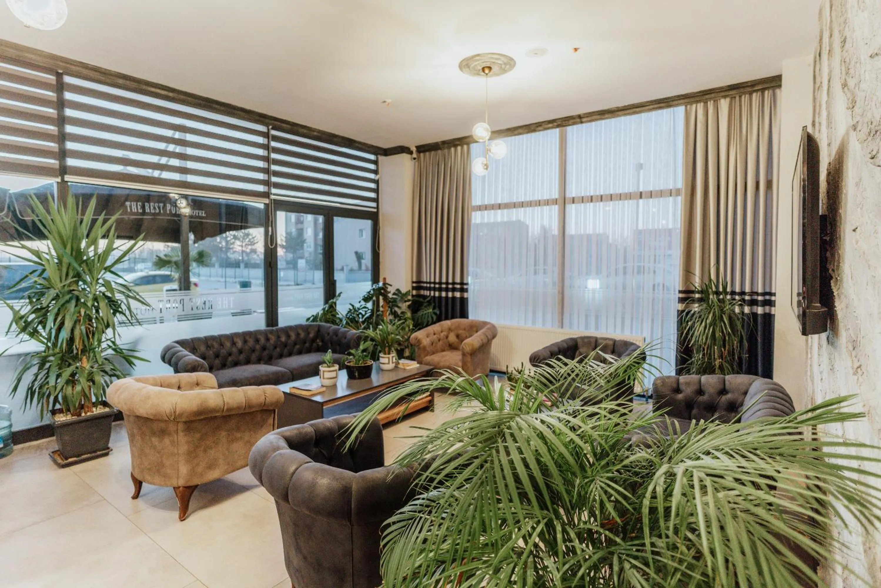 Lobby or reception in The Rest Port Hotel