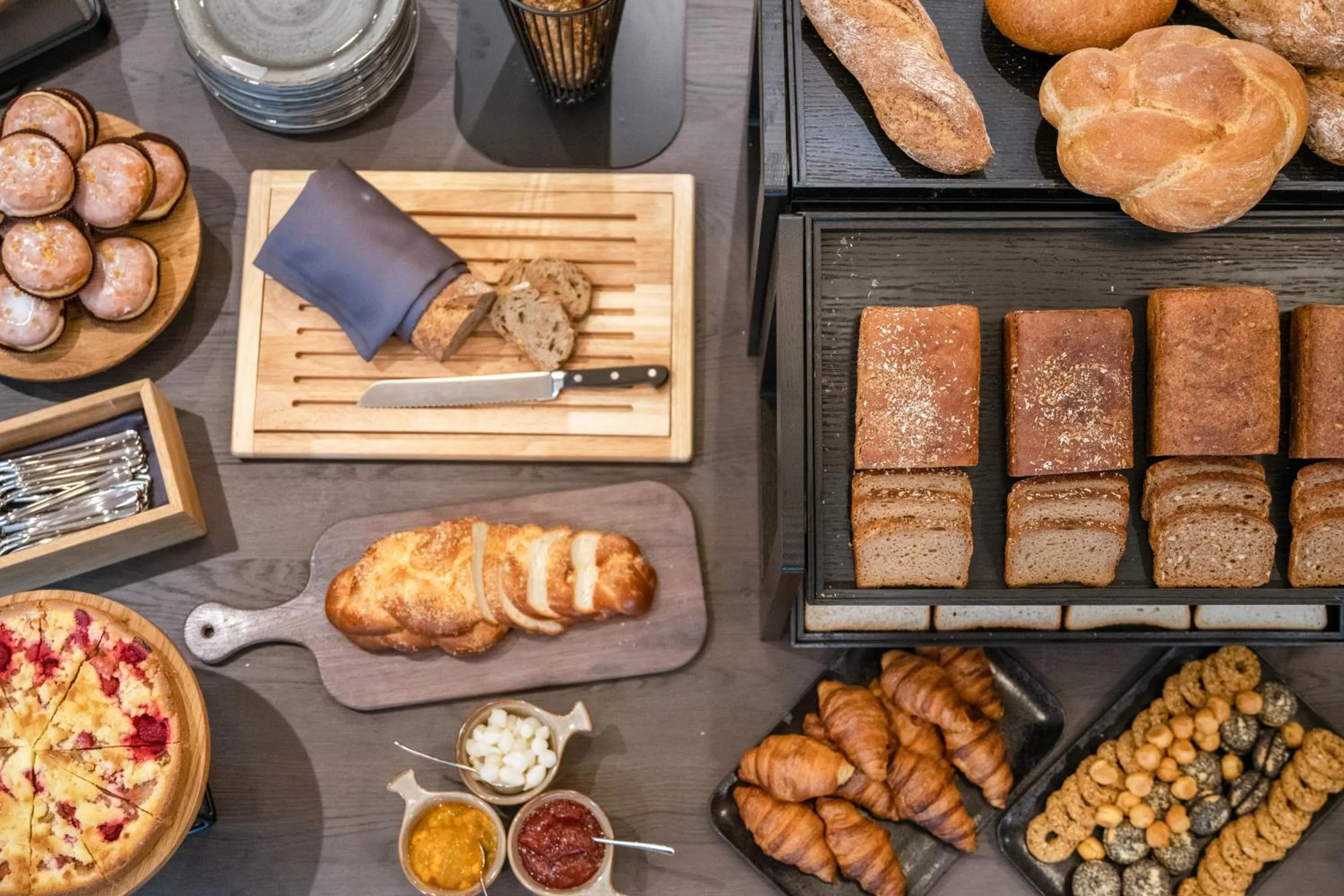 Restaurant/places to eat in Golden Tulip Warszawa Centrum