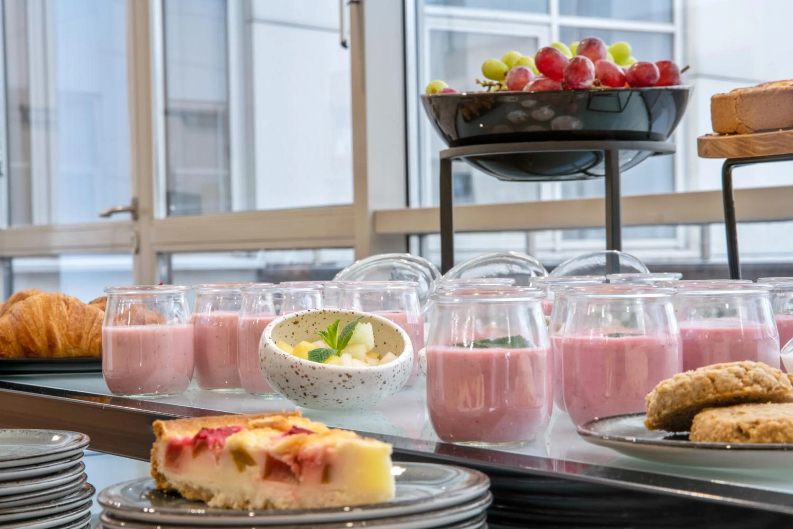 Restaurant/places to eat in Golden Tulip Warszawa Centrum