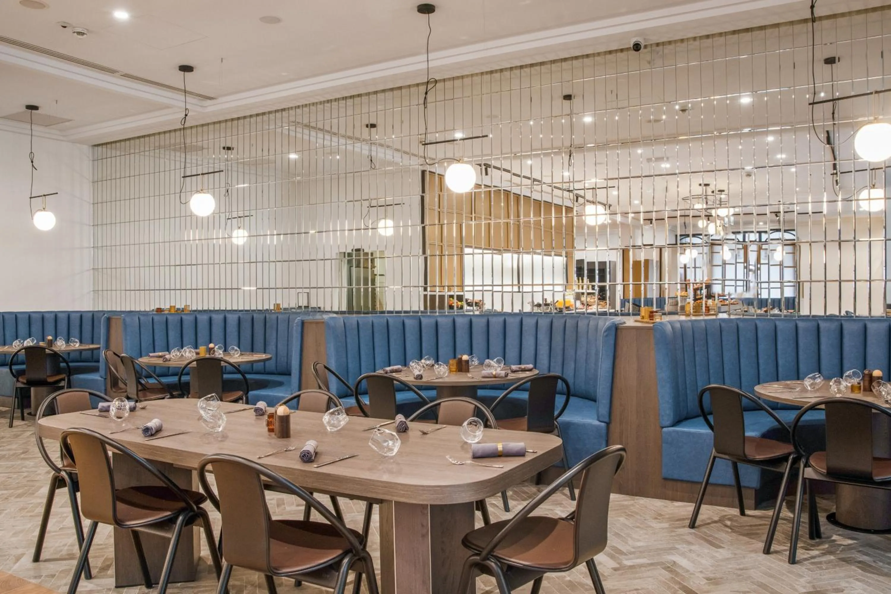 Restaurant/places to eat in Golden Tulip Warszawa Centrum