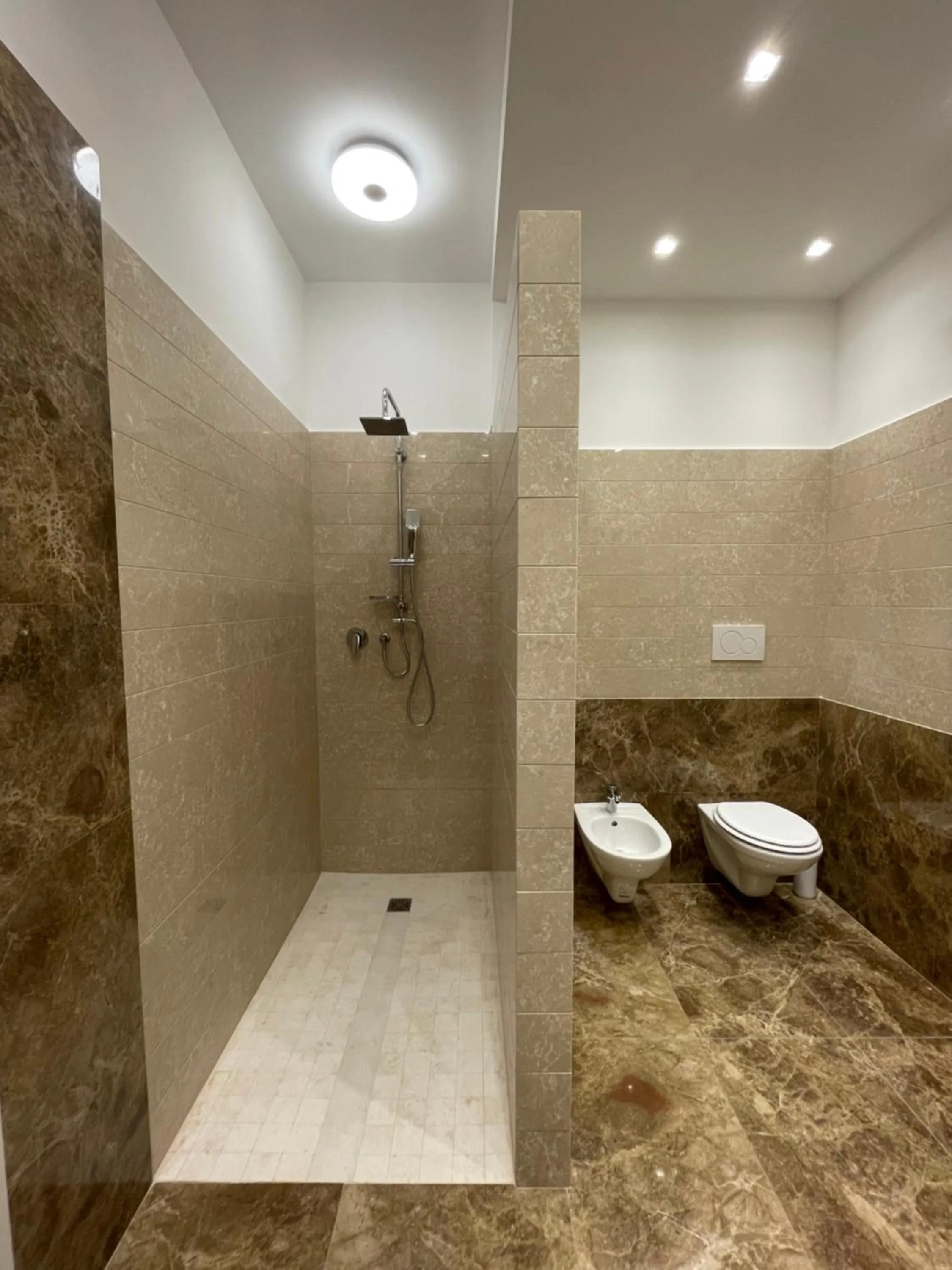 Bathroom in Suite 55 in centro