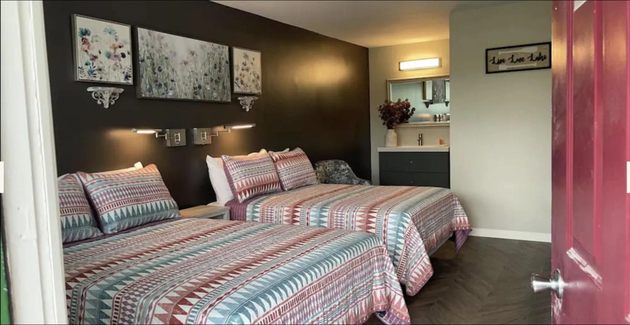 Bedroom, Bed in Hotel Lake Anna