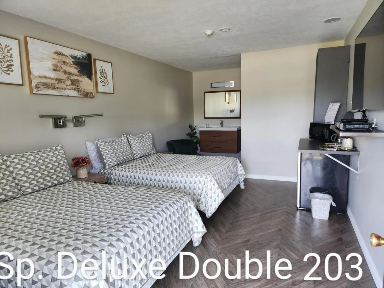 Photo of the whole room, Bed in Hotel Lake Anna