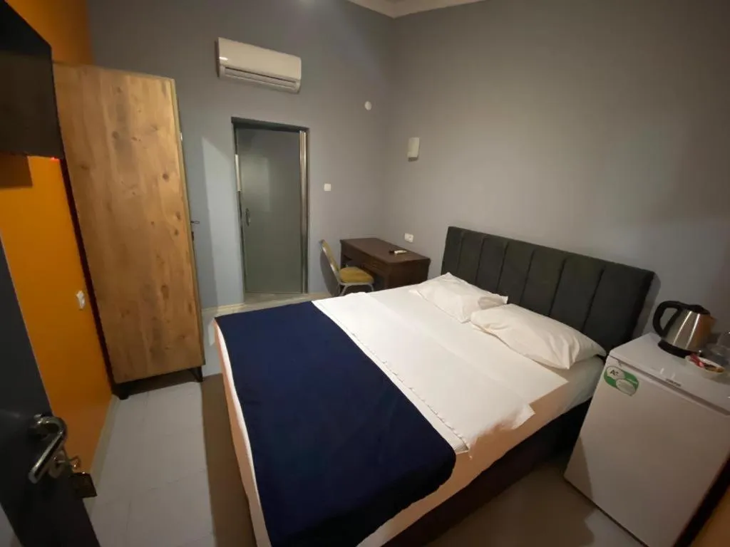 Photo of the whole room, Bed in City House Hotel