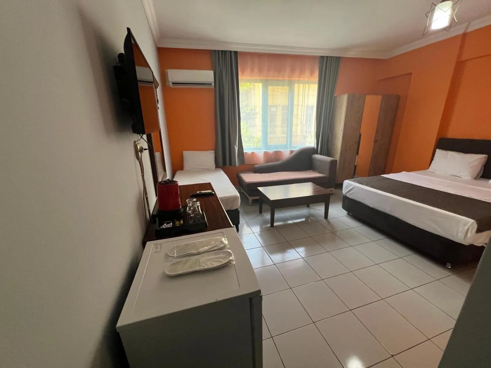 Bed in City House Hotel