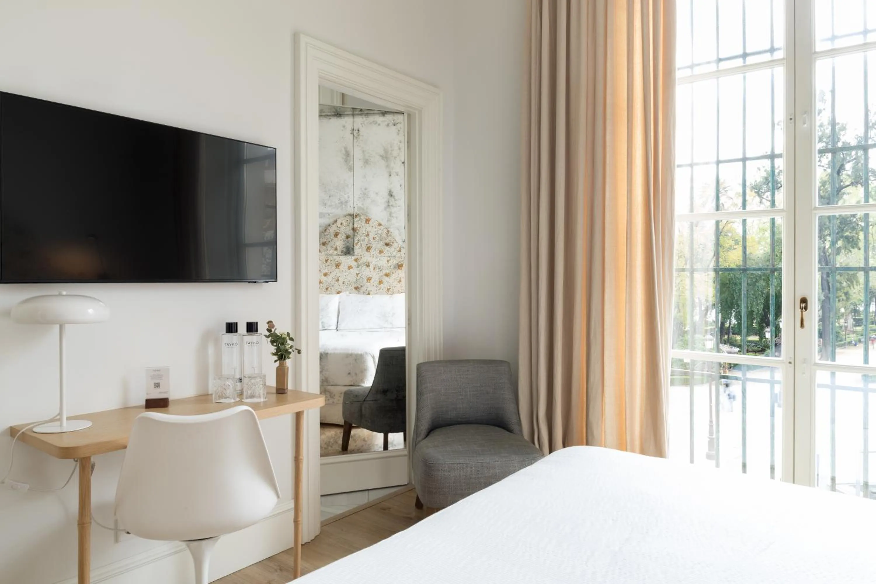 Decorative detail, Bed in Hotel Tayko Sevilla