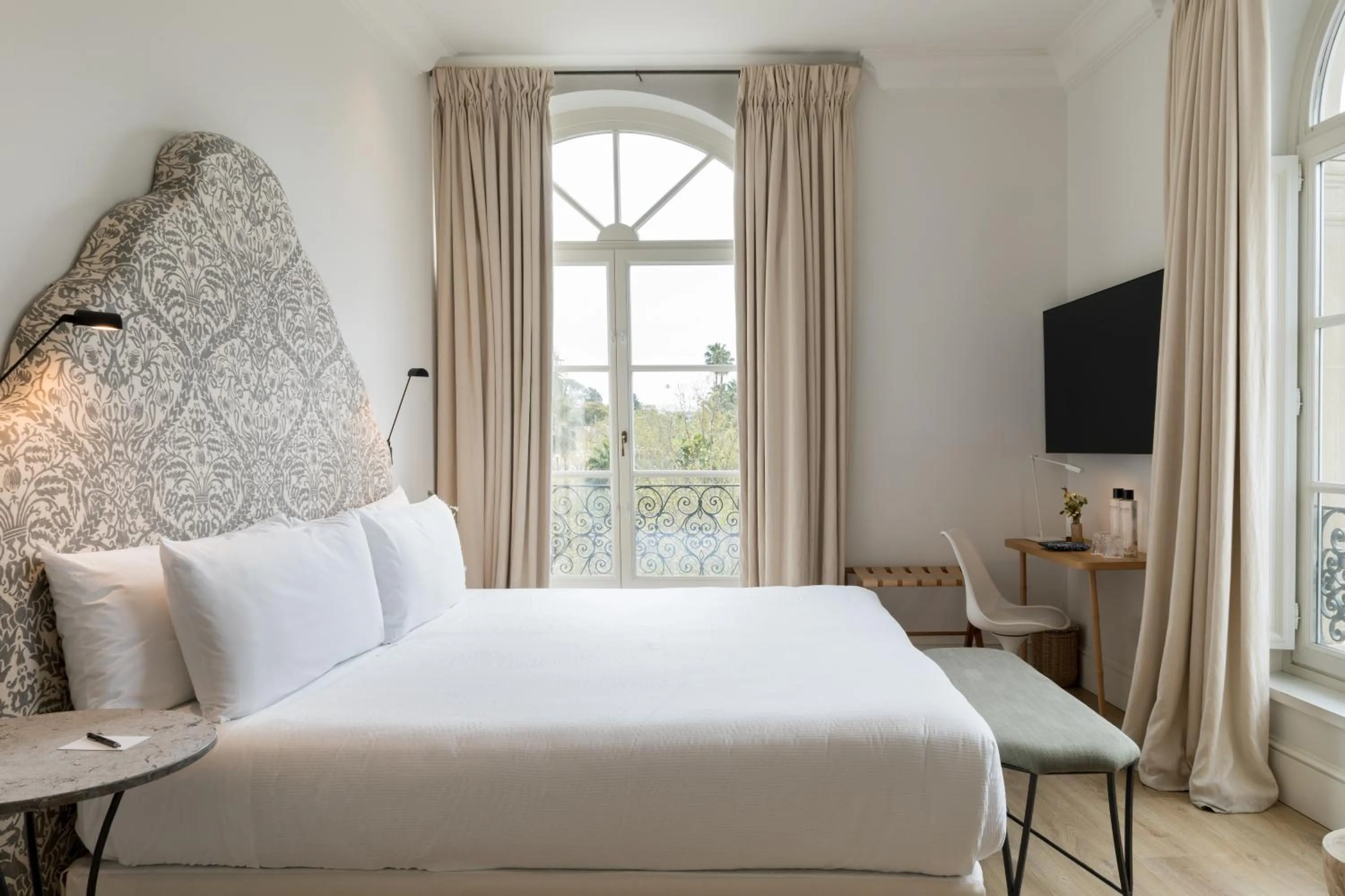 Bed in Hotel Tayko Sevilla