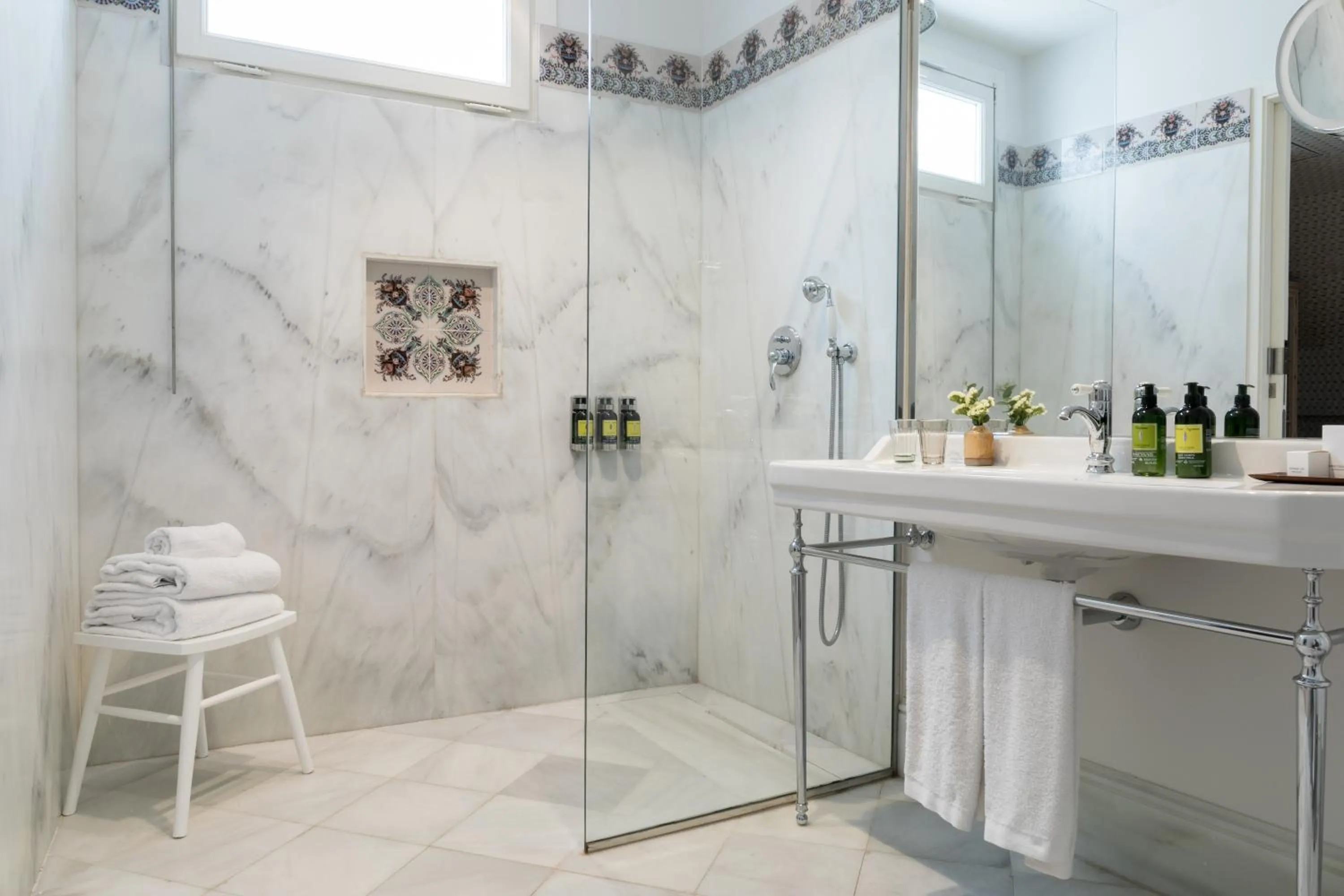 Bathroom in Hotel Tayko Sevilla