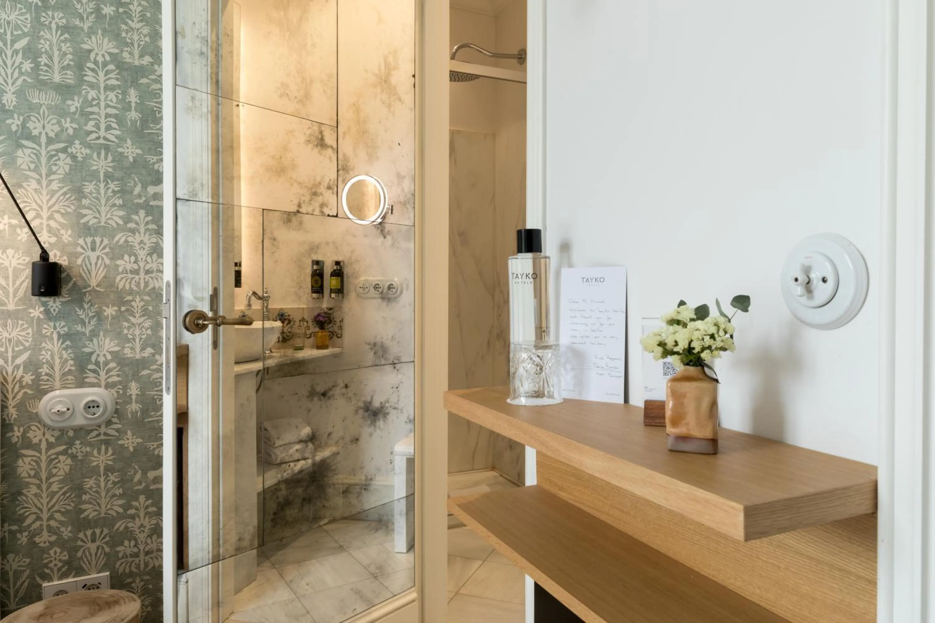 Decorative detail in Hotel Tayko Sevilla