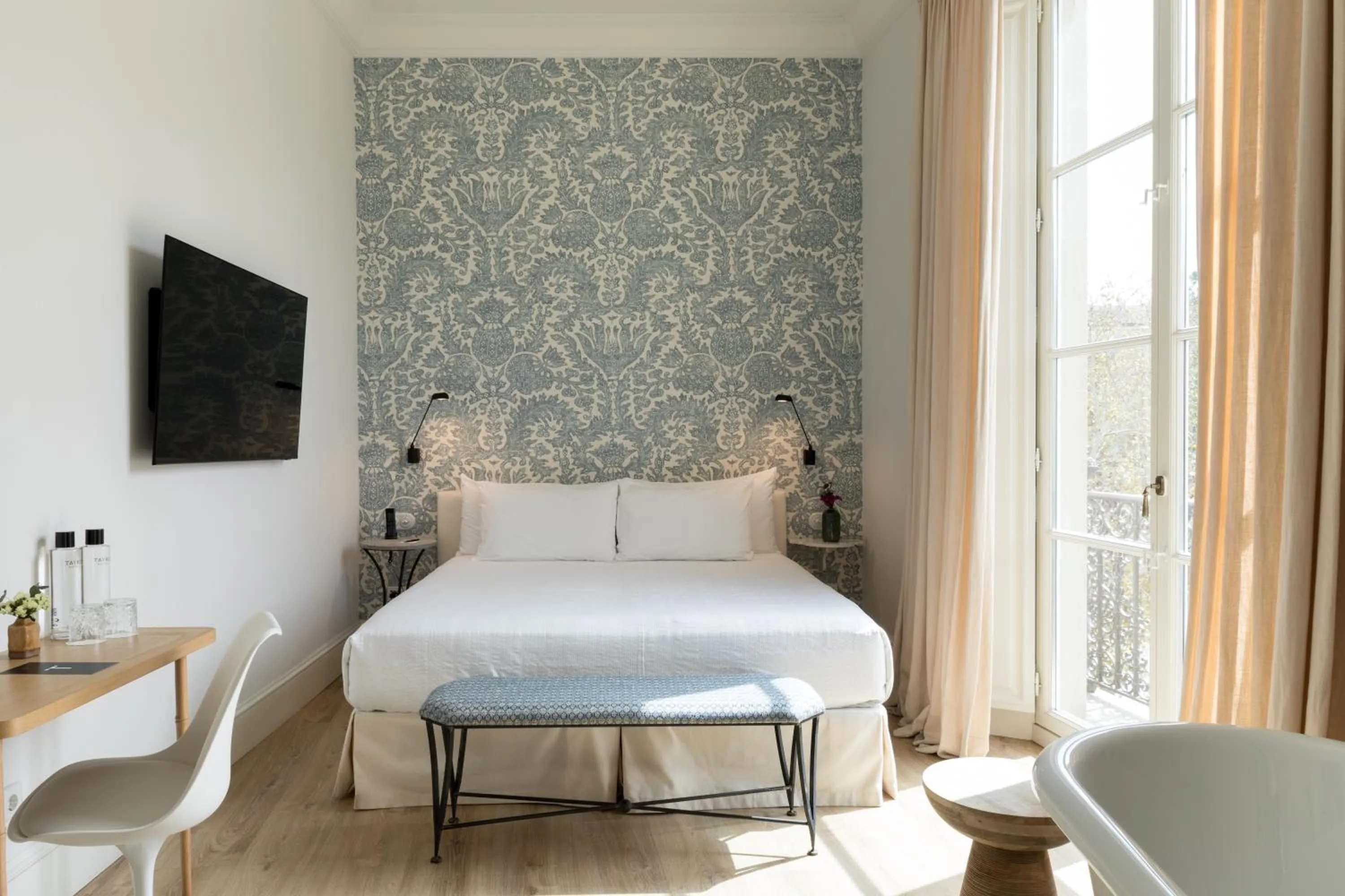 Bed in Hotel Tayko Sevilla