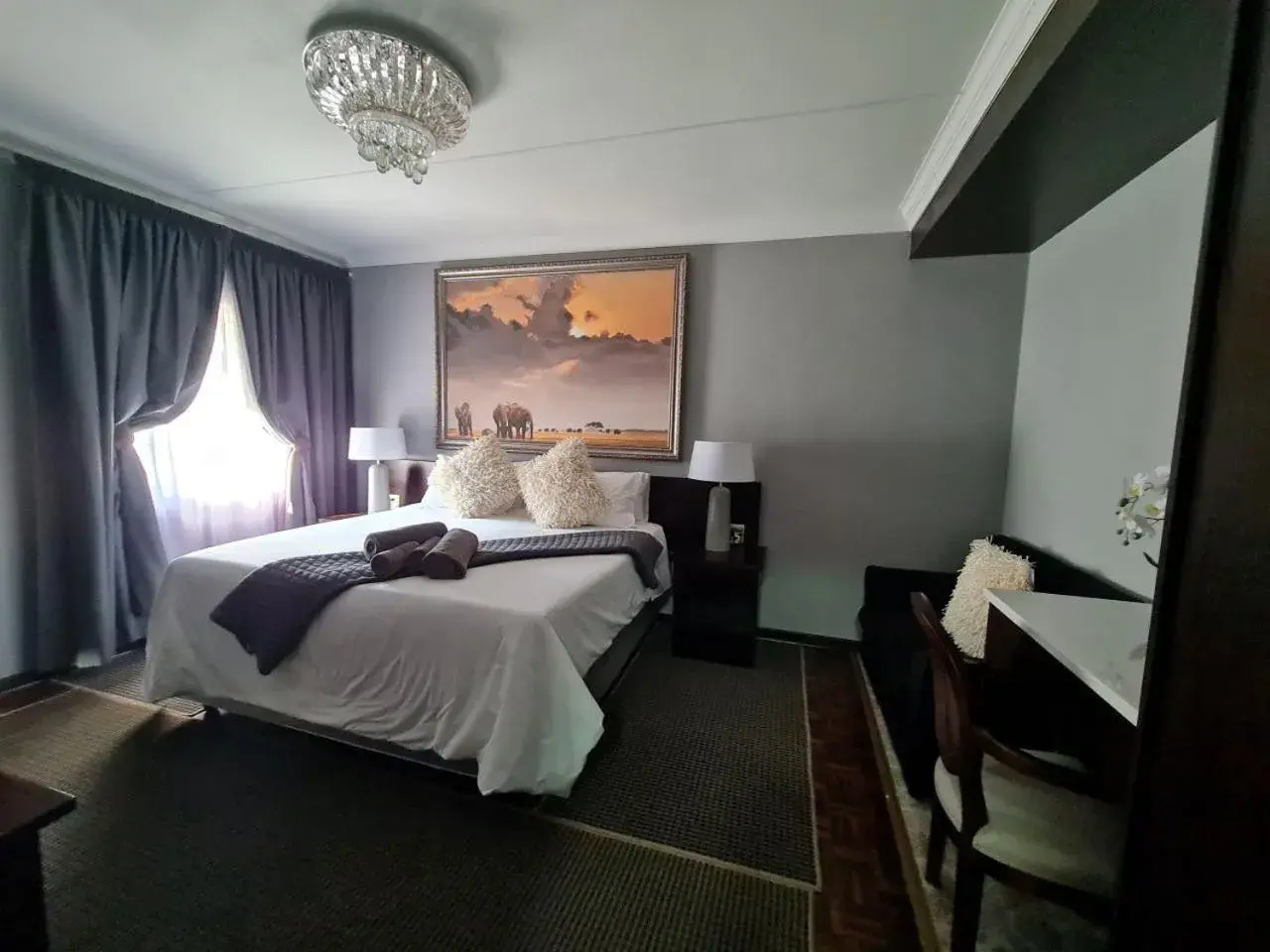 Deluxe Double or Twin Room with Garden View - single occupancy in Danlee Overnight Accommodation Deluxe Double or Twin Room with Garden View - single occupancy in Danlee Overnight Accommodation