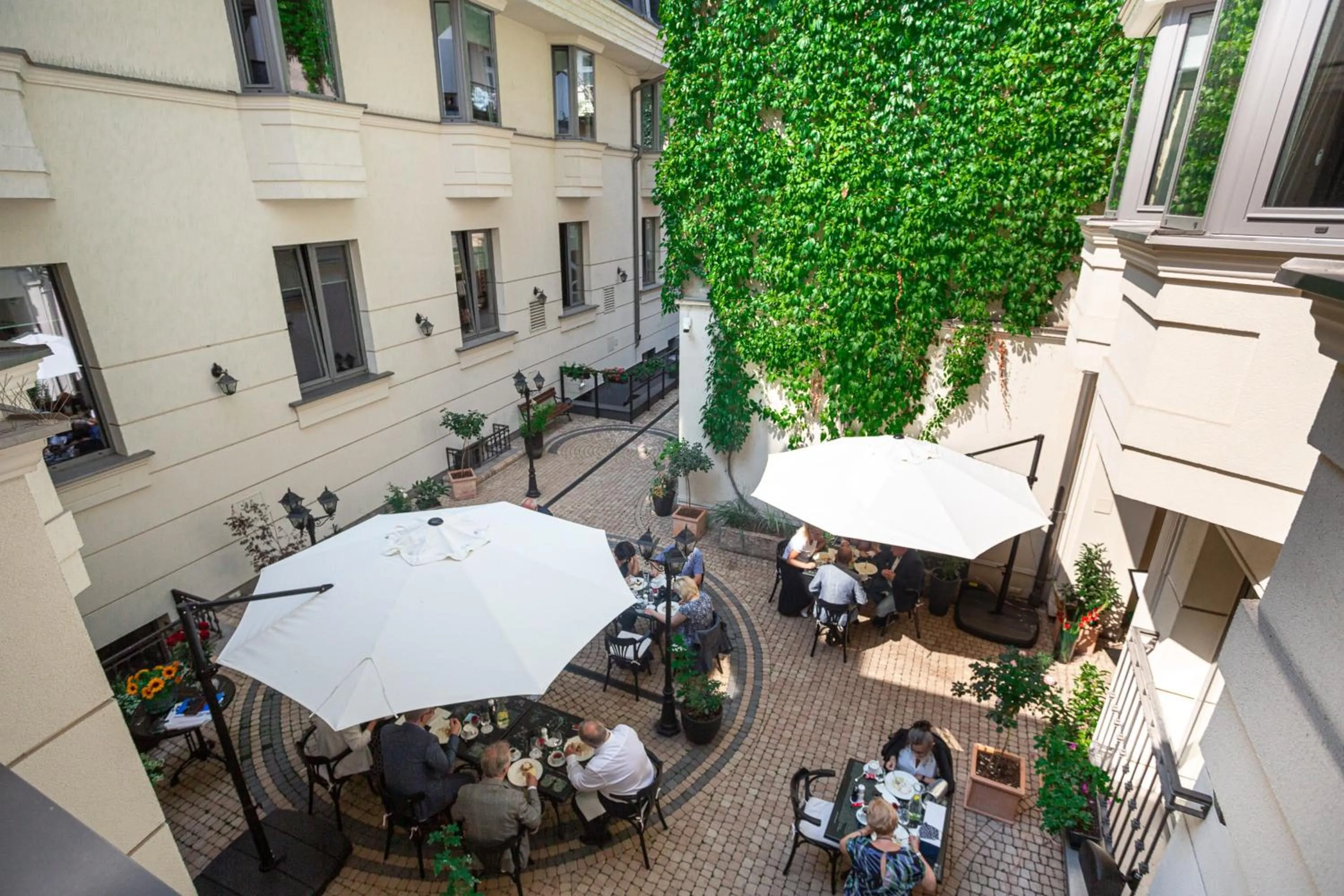 Property building in Hotel Logos Kraków
