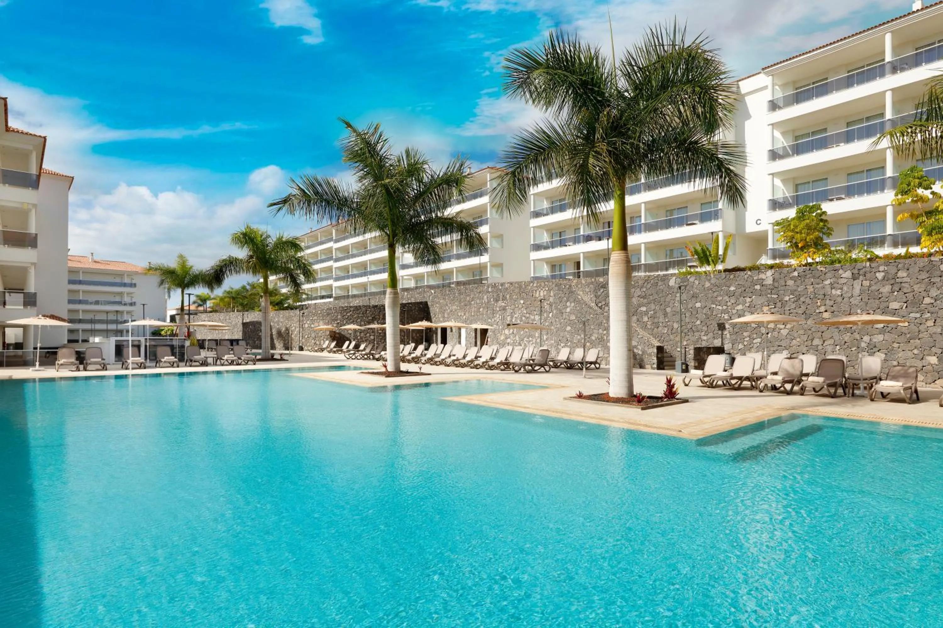 Swimming pool in Marinell Collection Palm-Mar