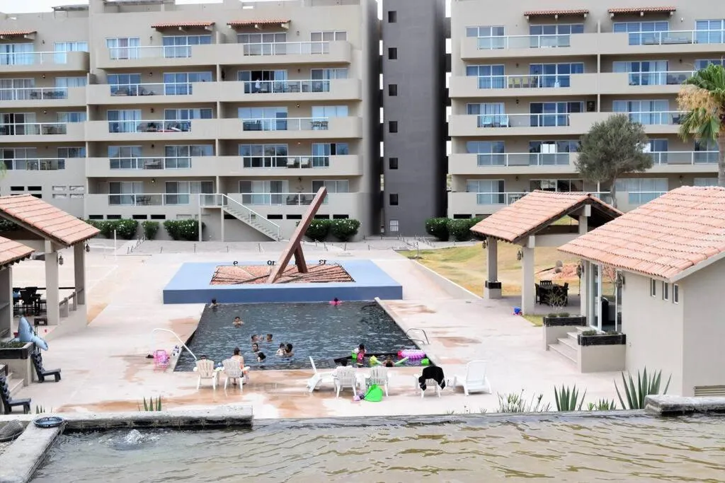 Beautiful Condo La Joya - Near Beach with Views