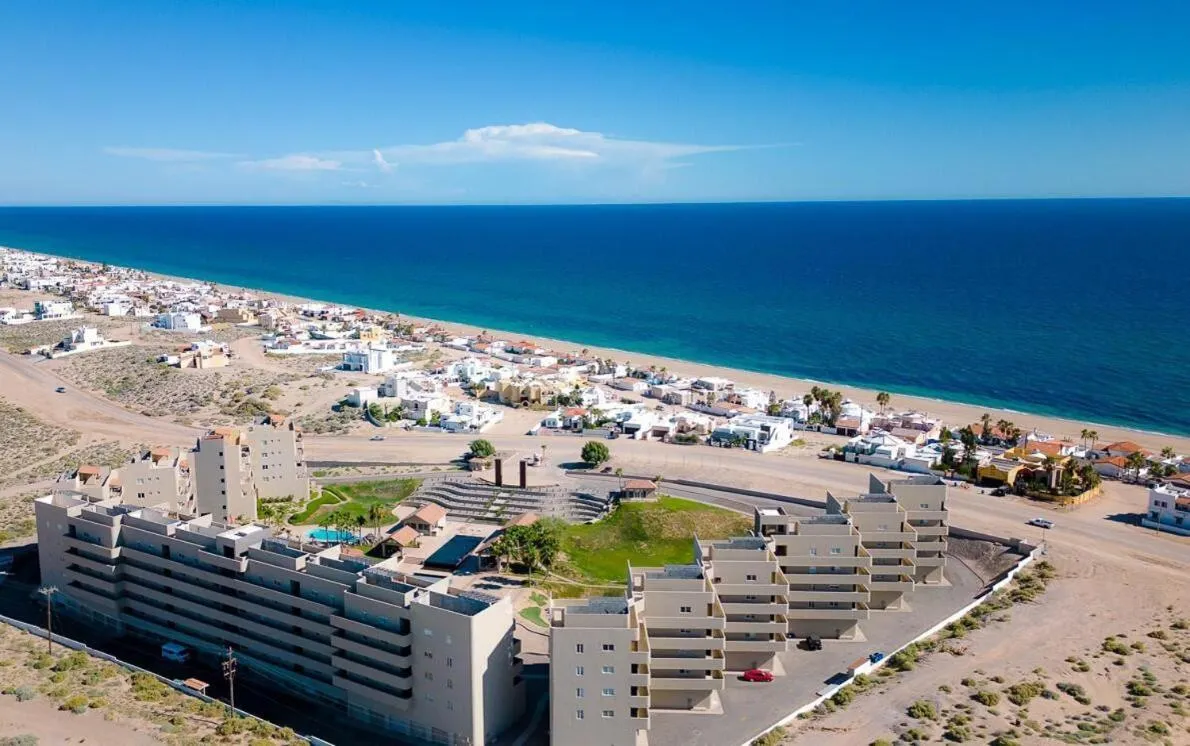 Day in Beautiful Condo La Joya - Near Beach with Views