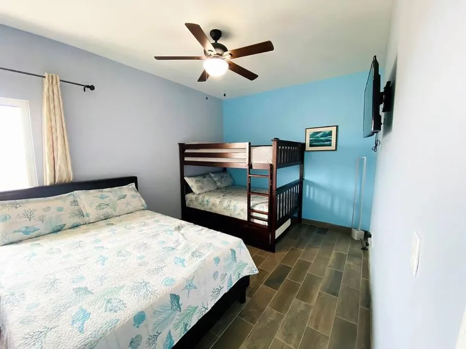 Bed in Beautiful Condo La Joya - Near Beach with Views