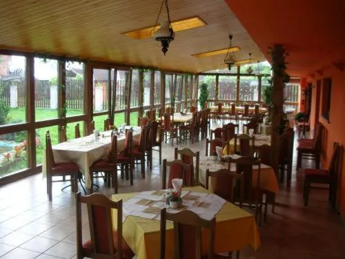 Restaurant/places to eat in Hotel Bona