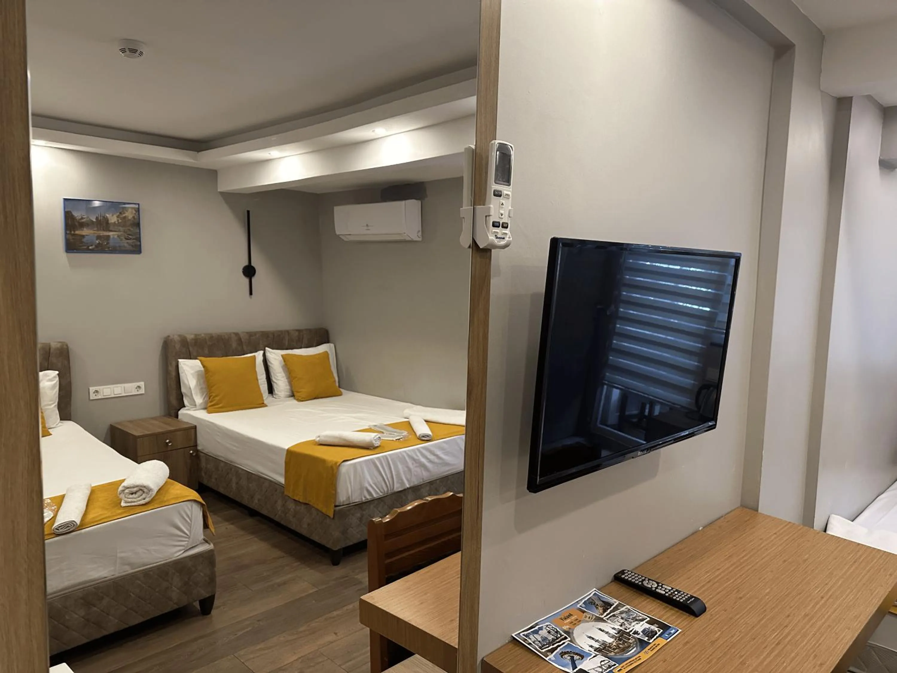 TV and multimedia in Mr Lion Kumkapı Otel