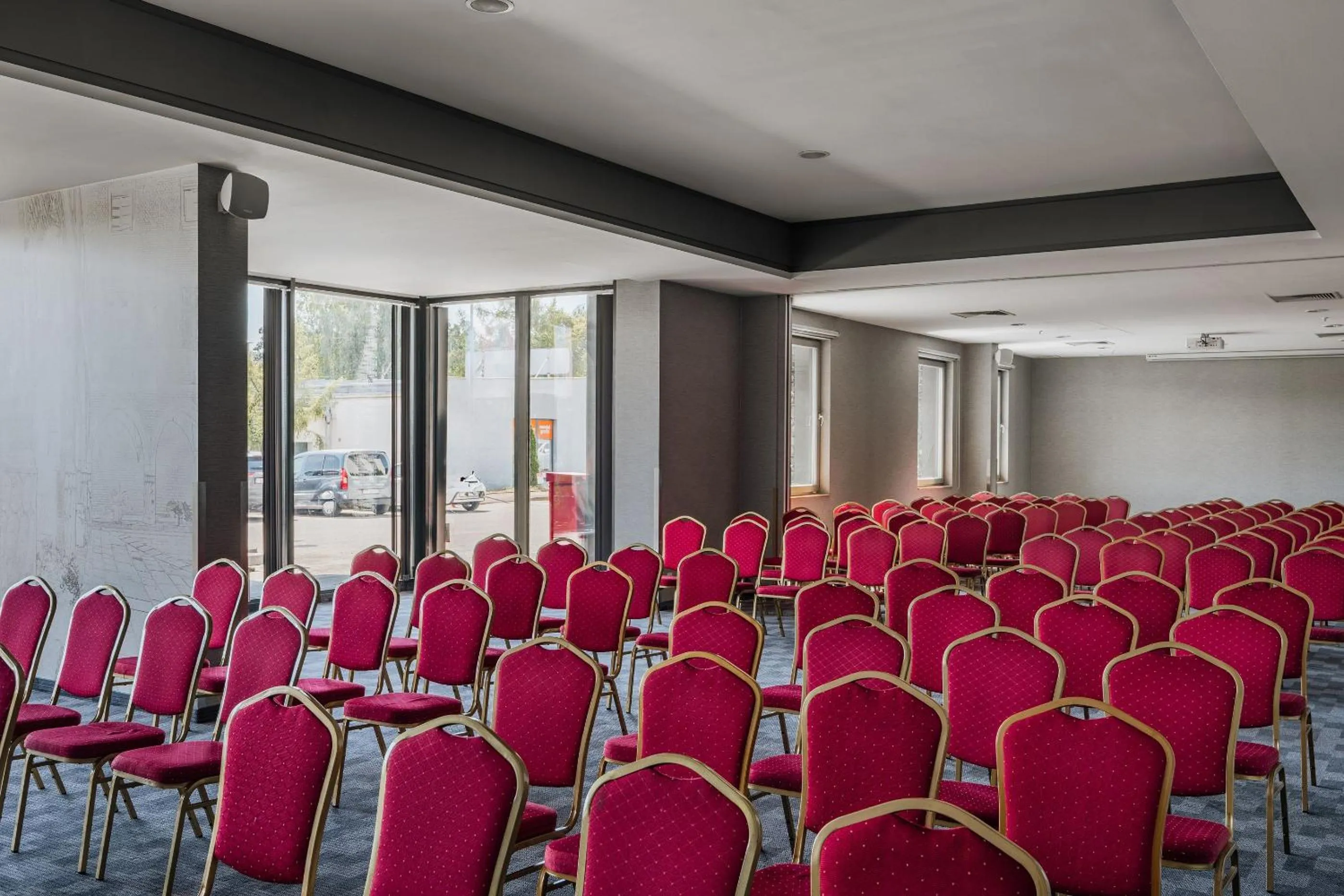 Meeting/conference room in Express Kraków Hotel