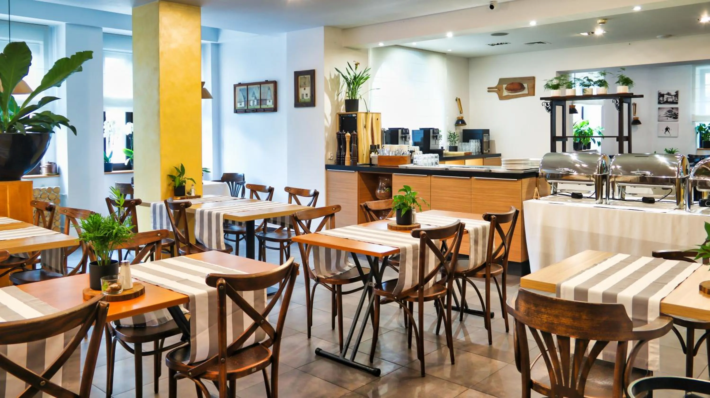 Restaurant/places to eat in Boutique Eco Hotel Sasanka