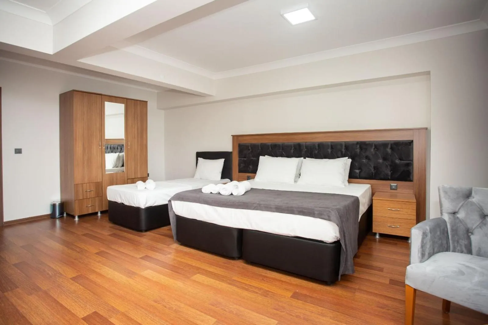 Bed in Türkler Suite Hotel