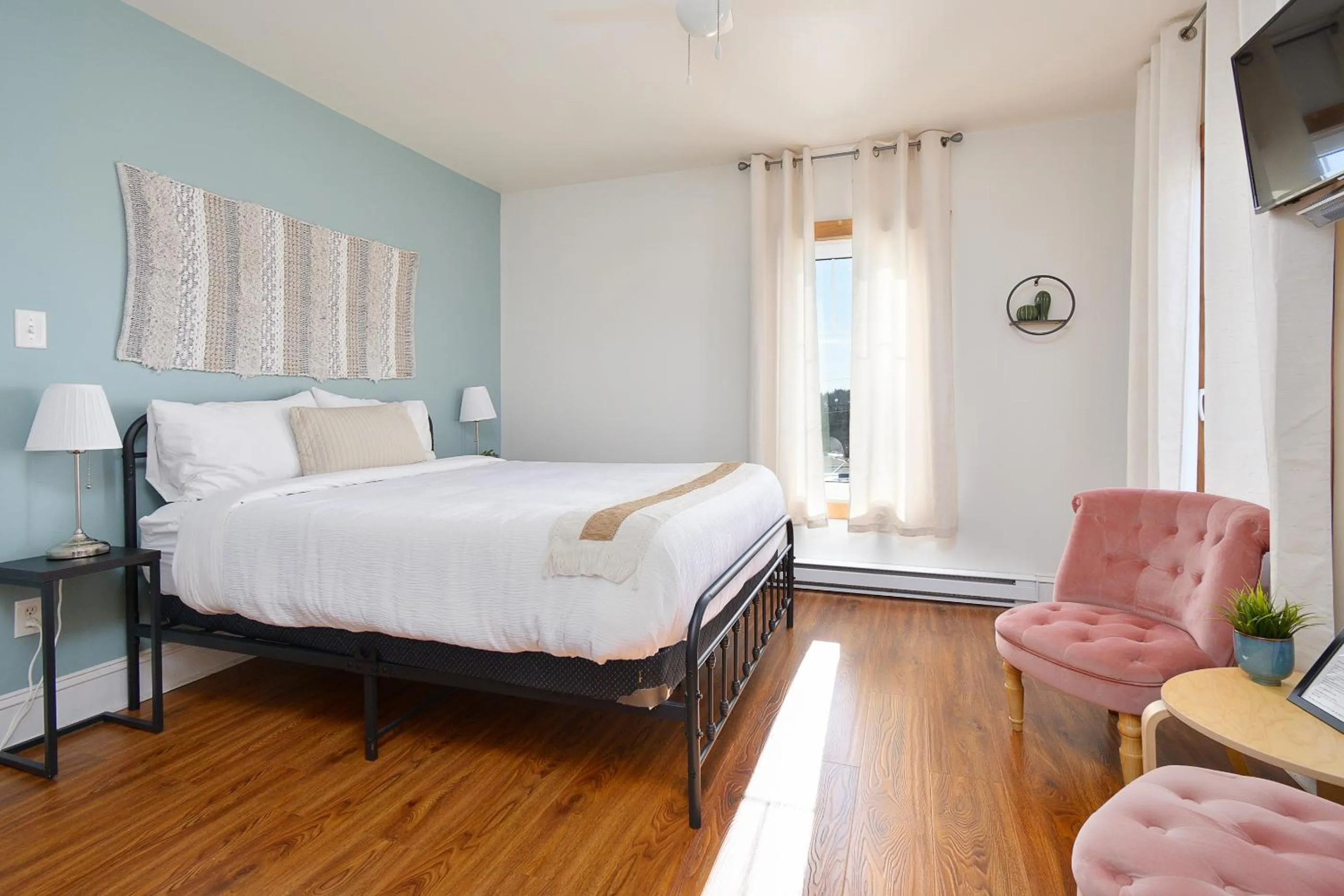 Bed in Pepperell Place Inn Inc.