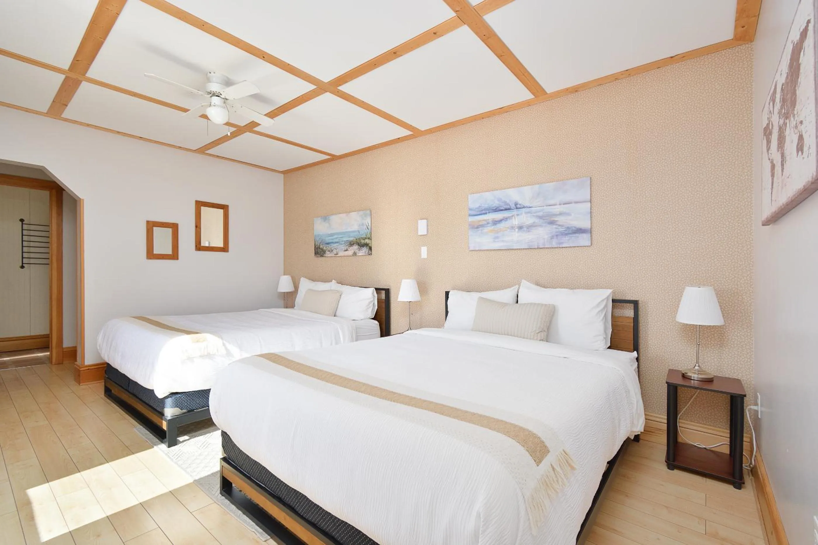 Bed in Pepperell Place Inn Inc.