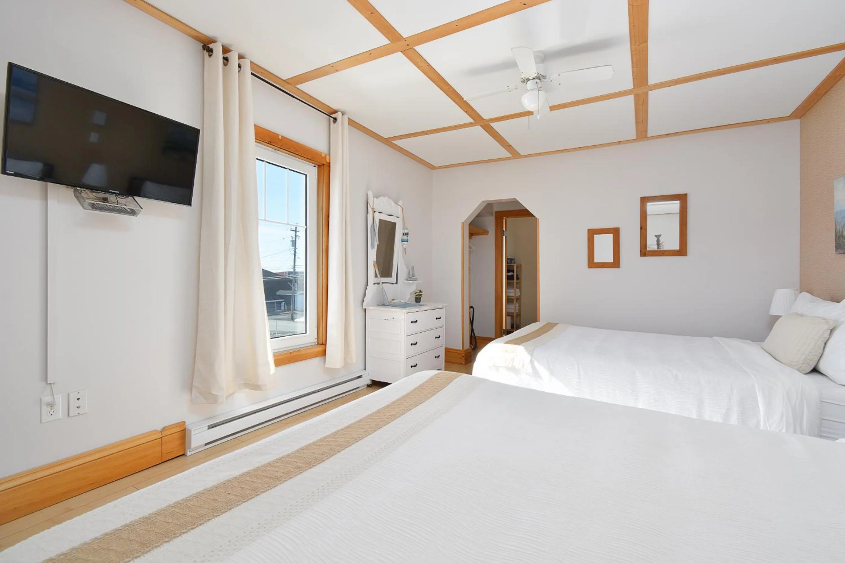 Bed in Pepperell Place Inn Inc.