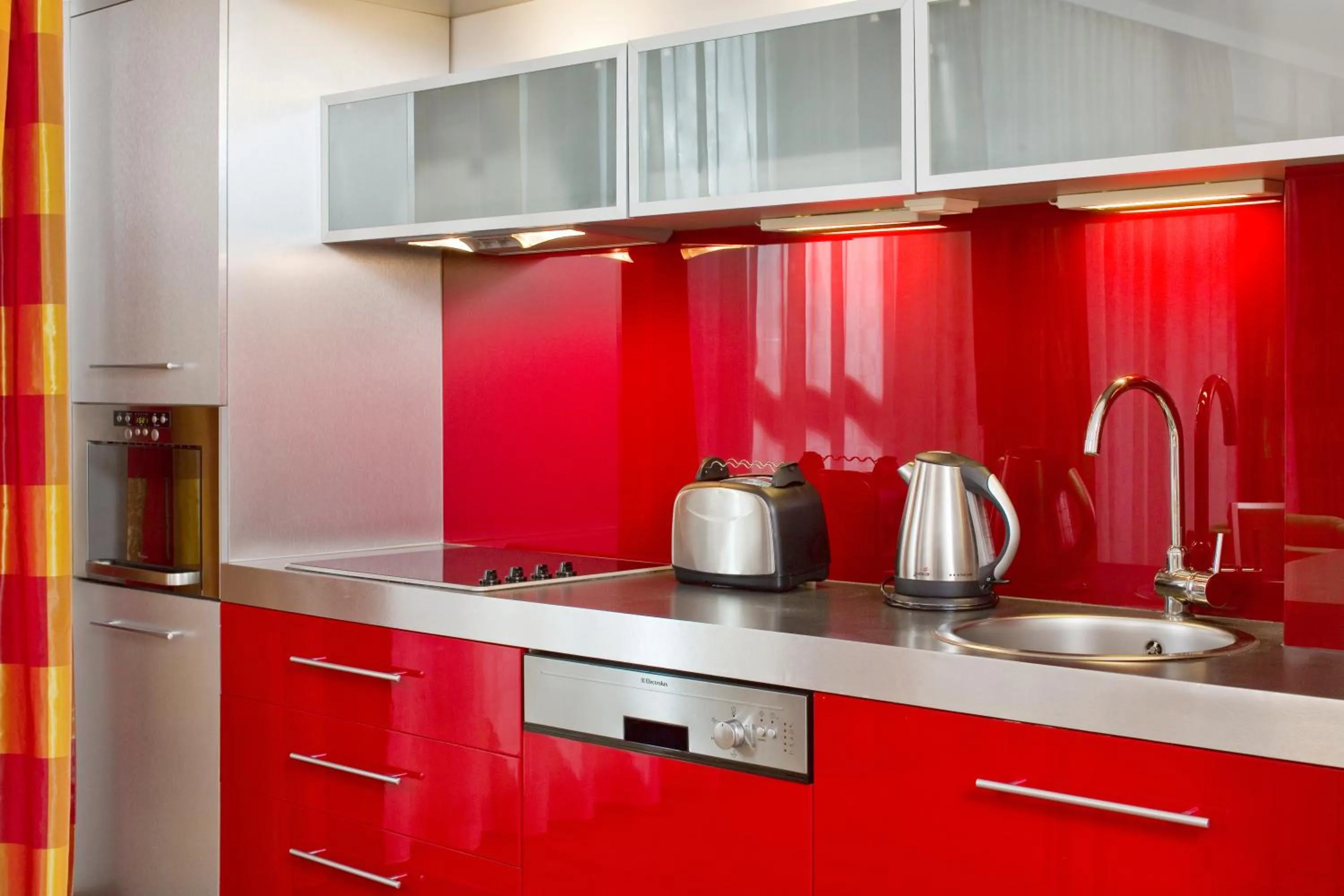 Kitchen or kitchenette in Mamaison Residence Diana