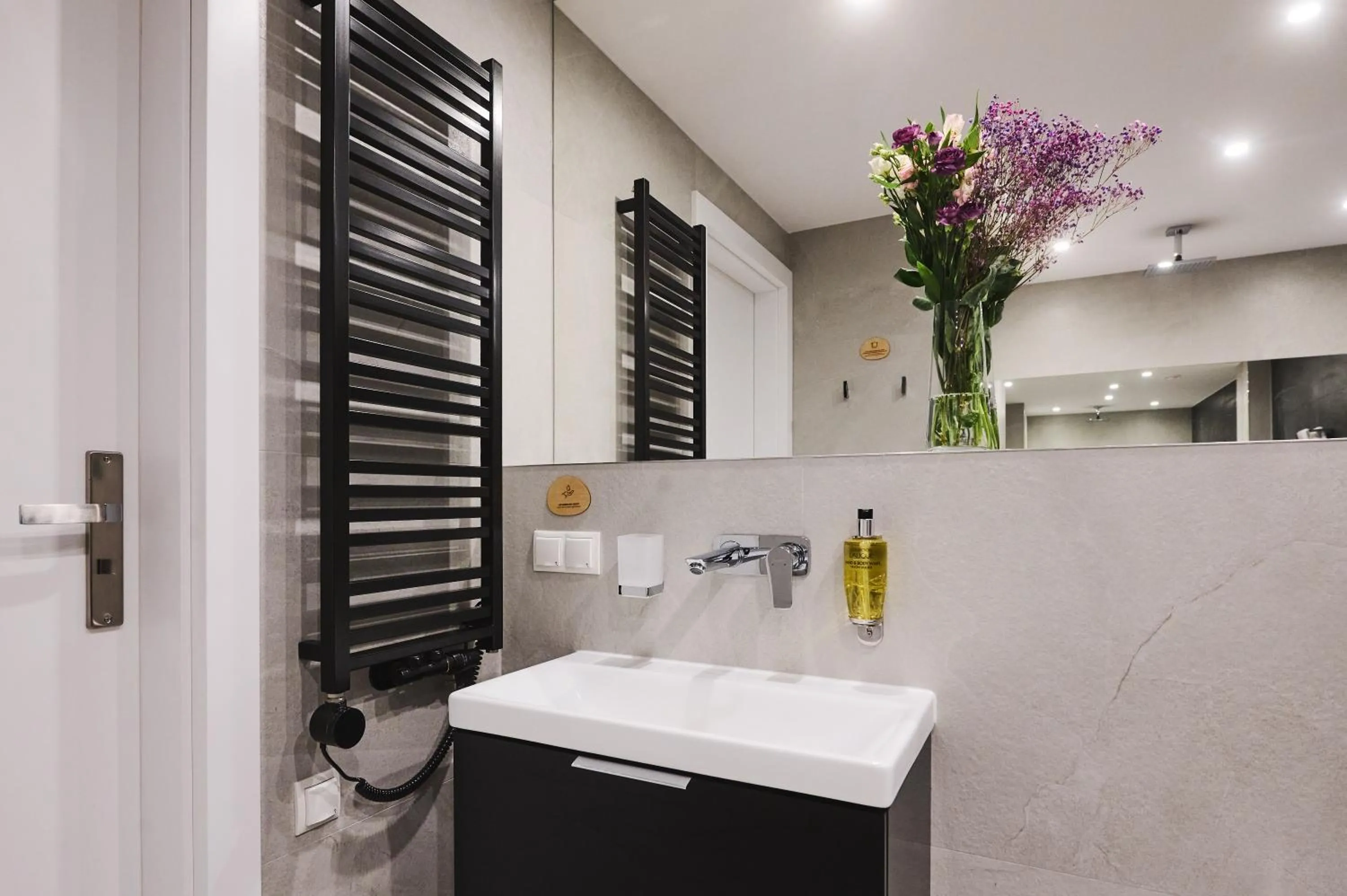 Bathroom in Mamaison Residence Diana