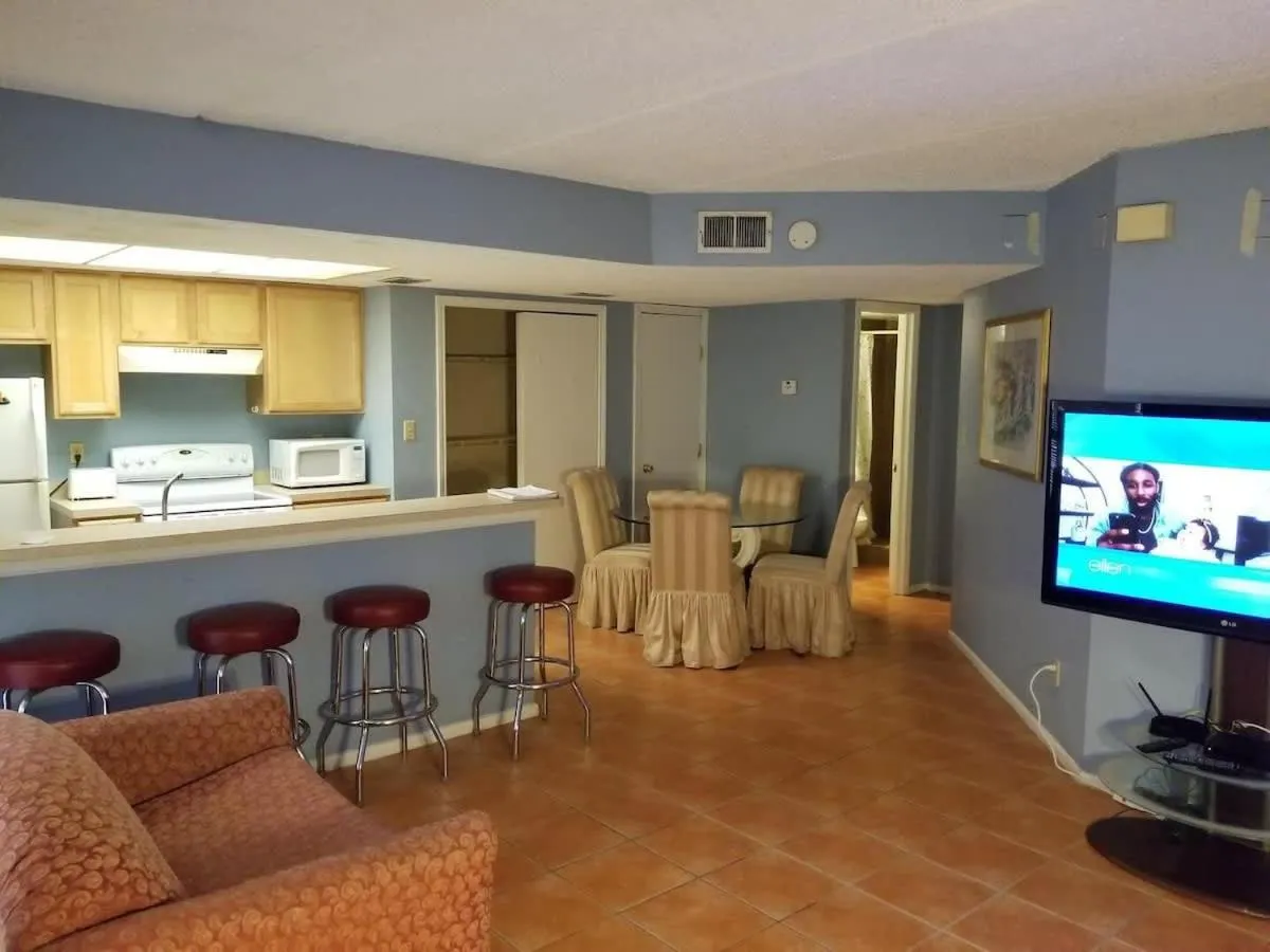 Living room in Atrium #102