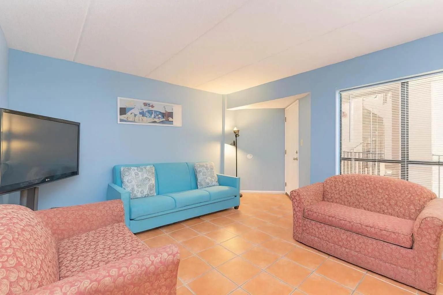 Living room in Atrium #102