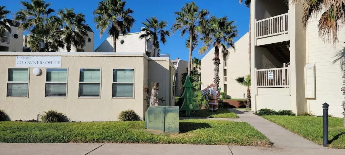 Property building in Bahia Mar #426