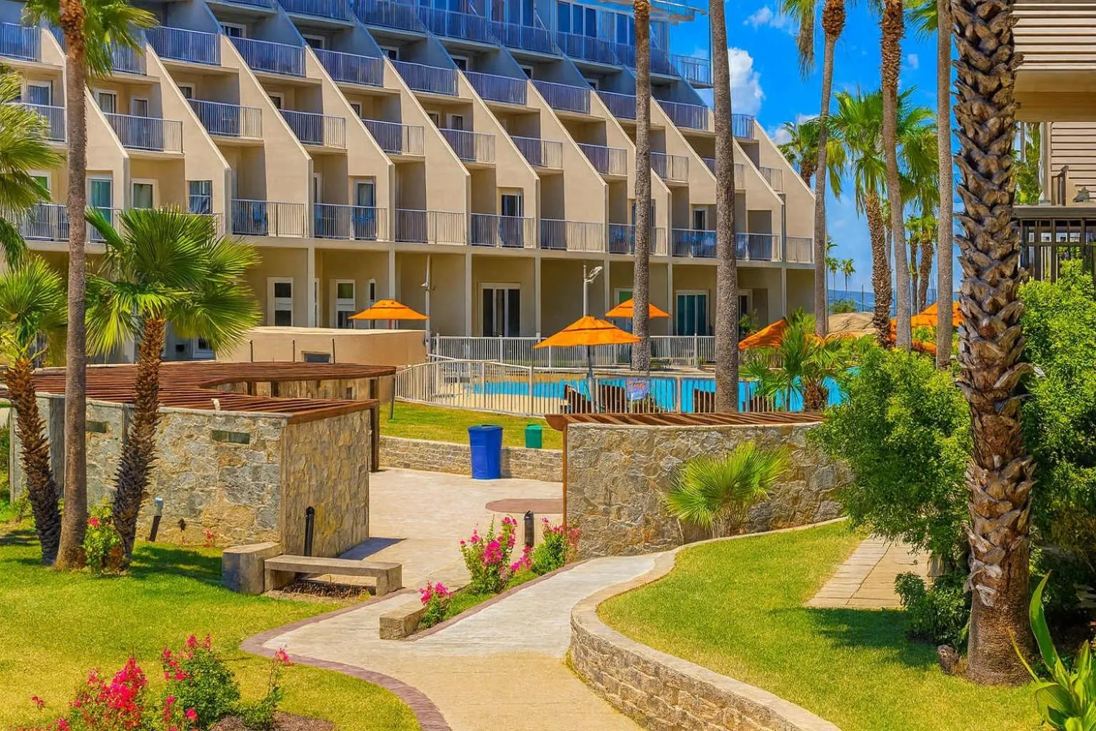 Swimming pool in Bahia Mar #426