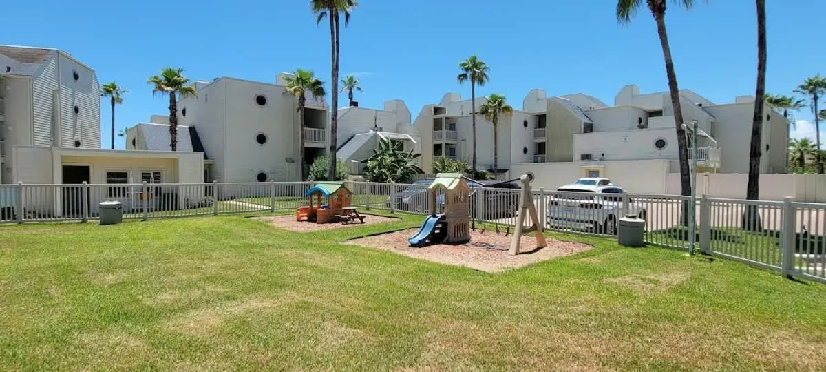 Property building in Bahia Mar #426