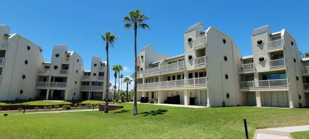 Property building in Bahia Mar #426