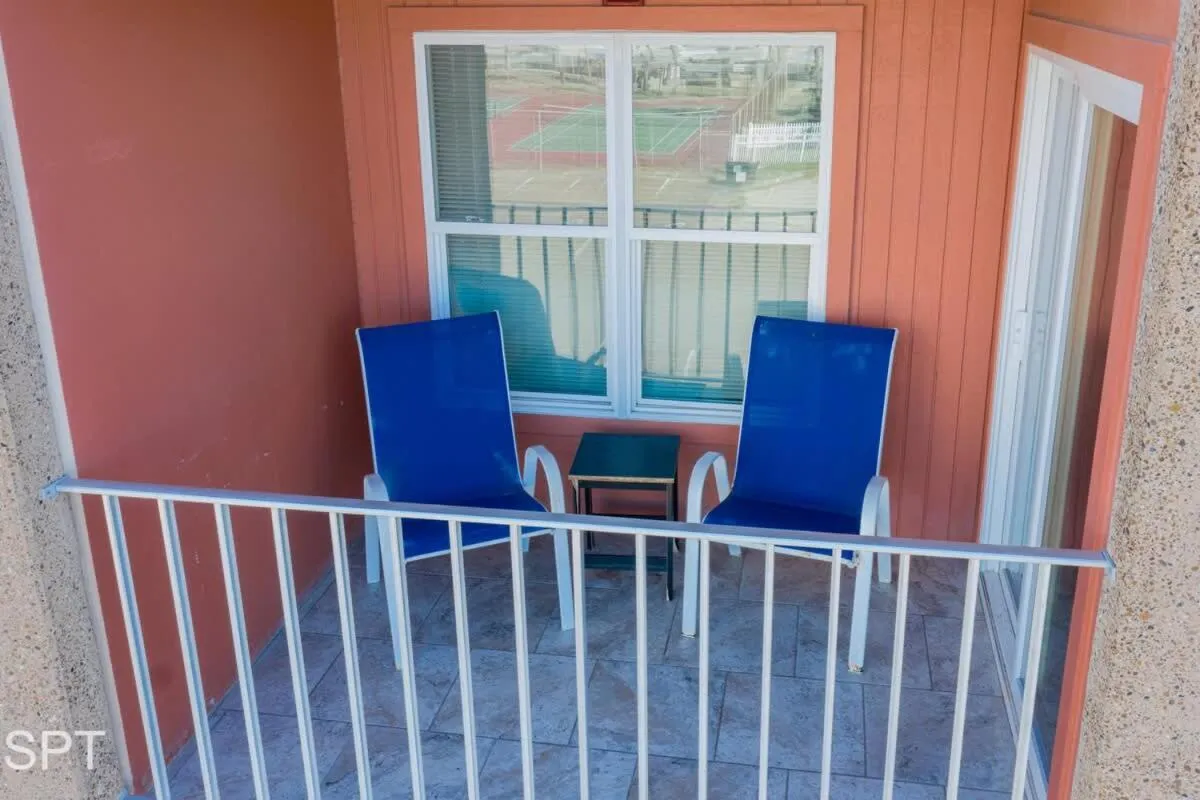 Balcony/Terrace in Gulfview II #410 Luxe