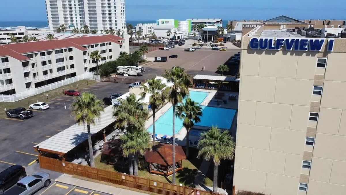 Swimming pool in Gulfview II #604