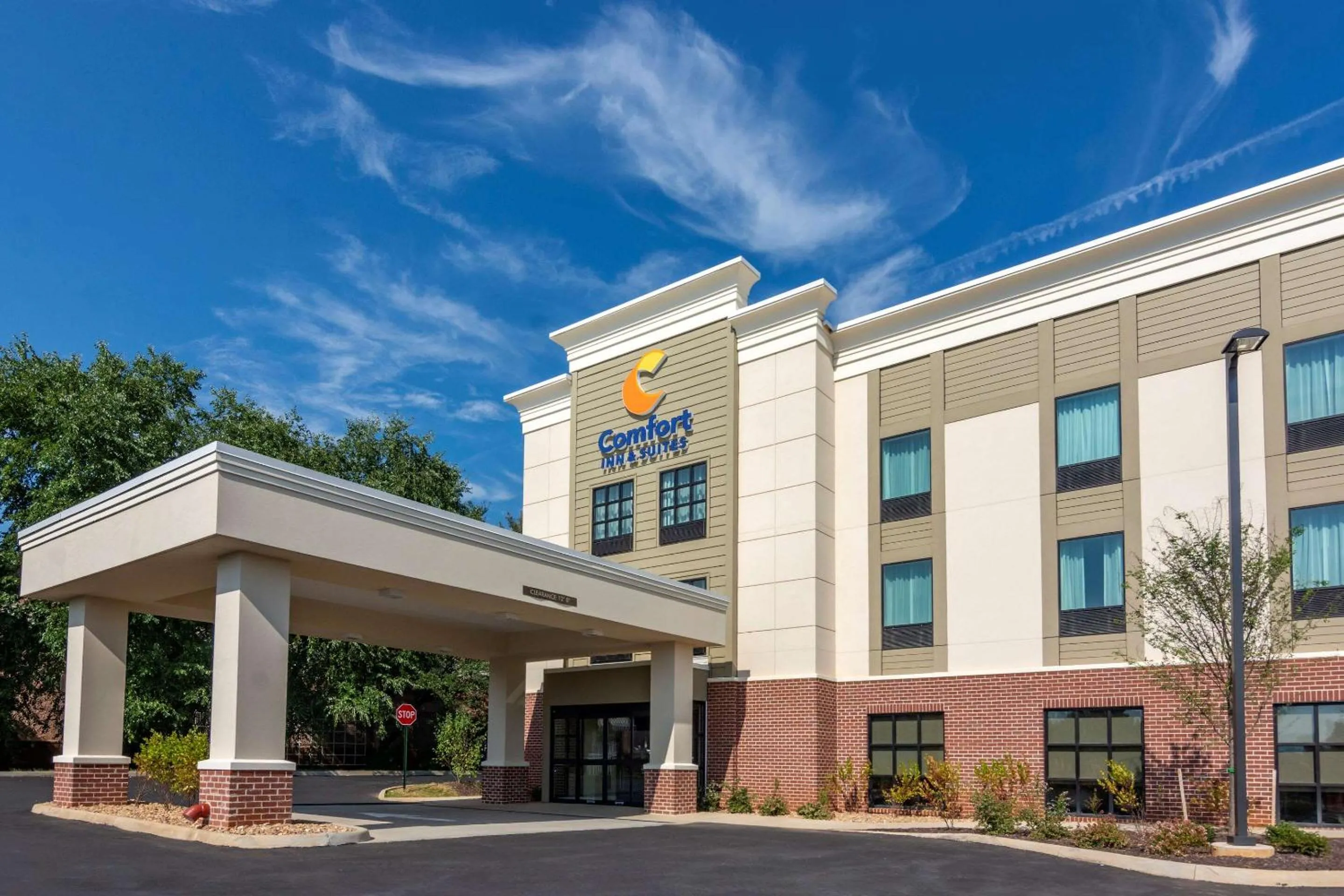 Property building in Comfort Inn & Suites Charlottesville Hollymead Town Center