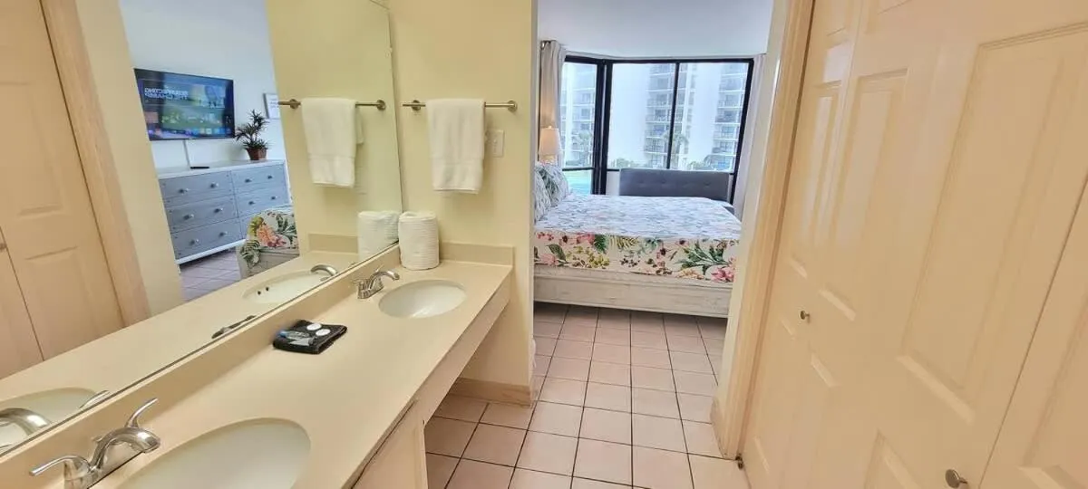 Bathroom, Bed in Saida Royale 9039