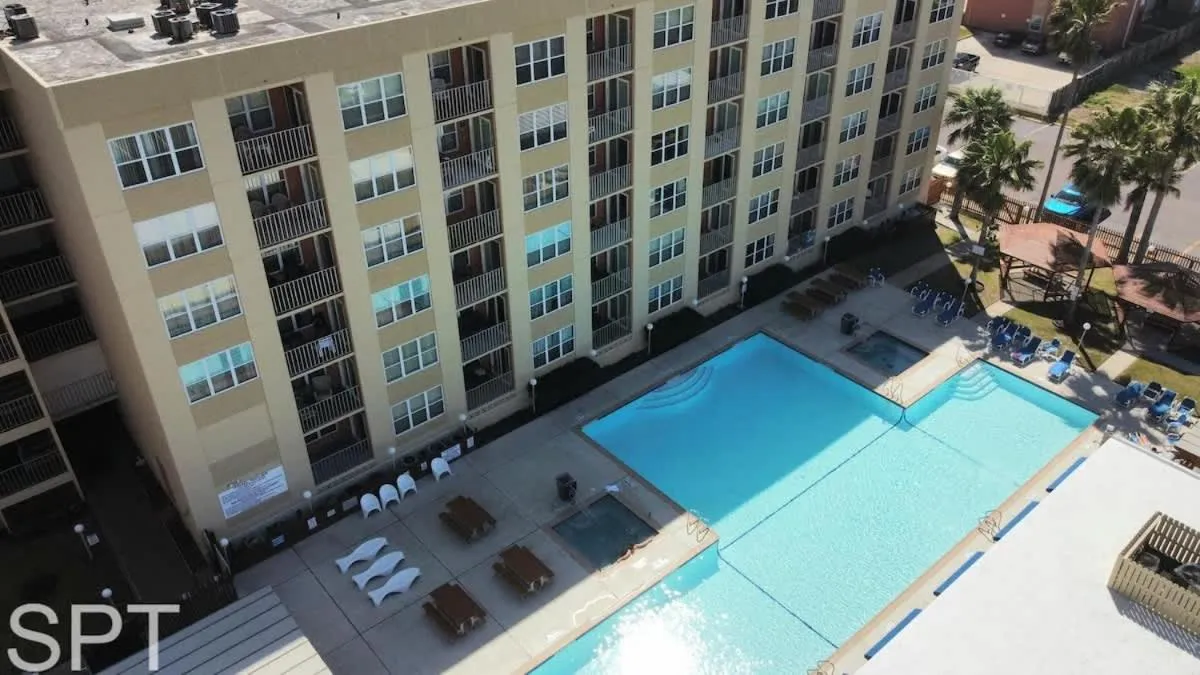 Swimming pool in Gulfview I #205