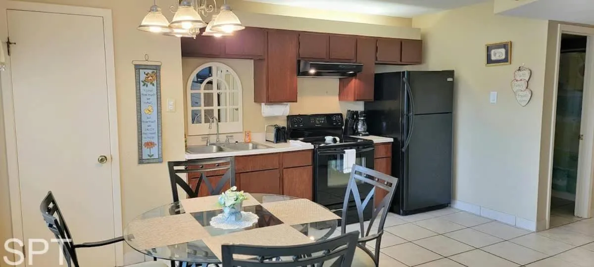 Dining area in Gulfview I #205