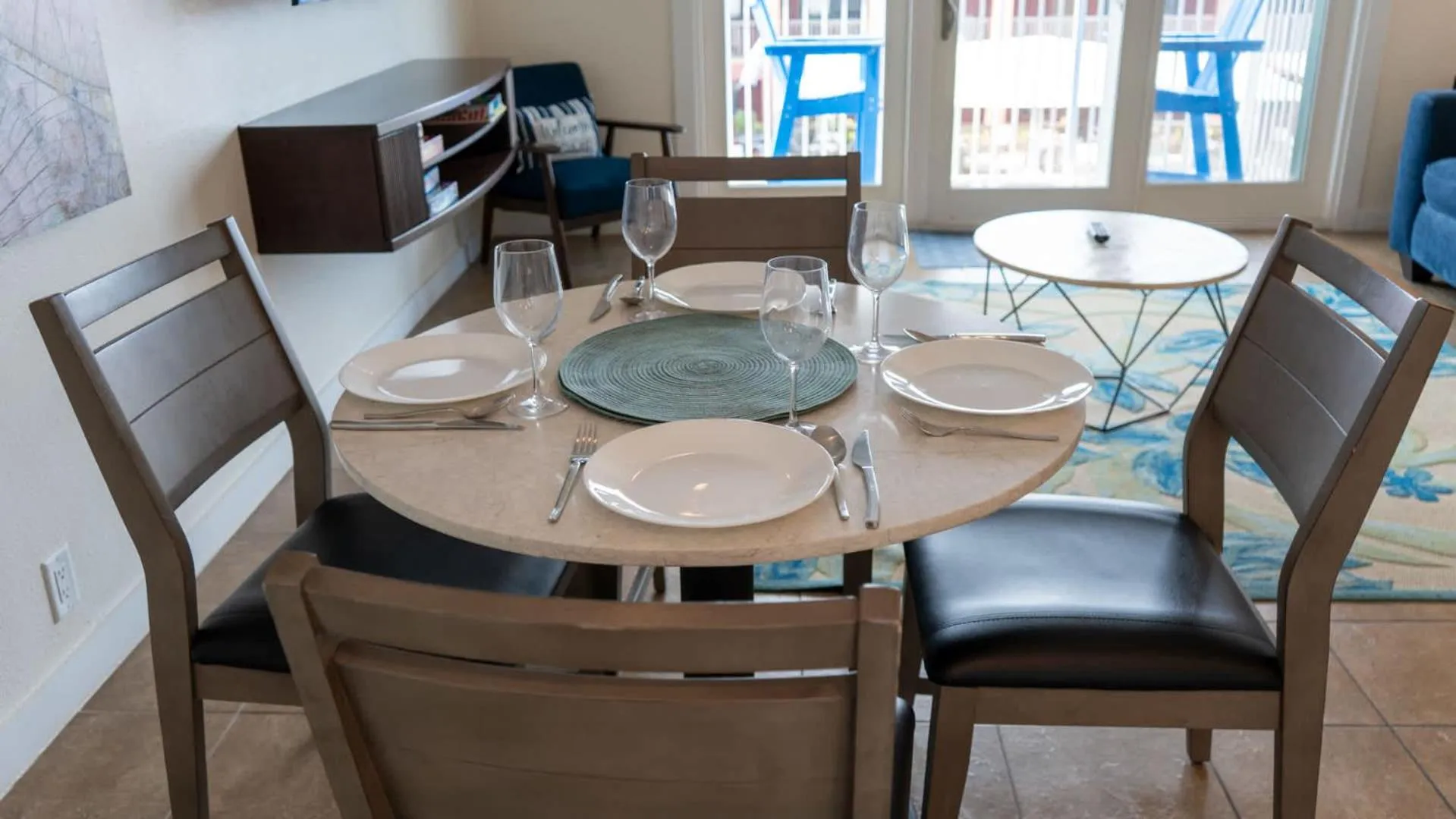 Dining area in La Internacional 313