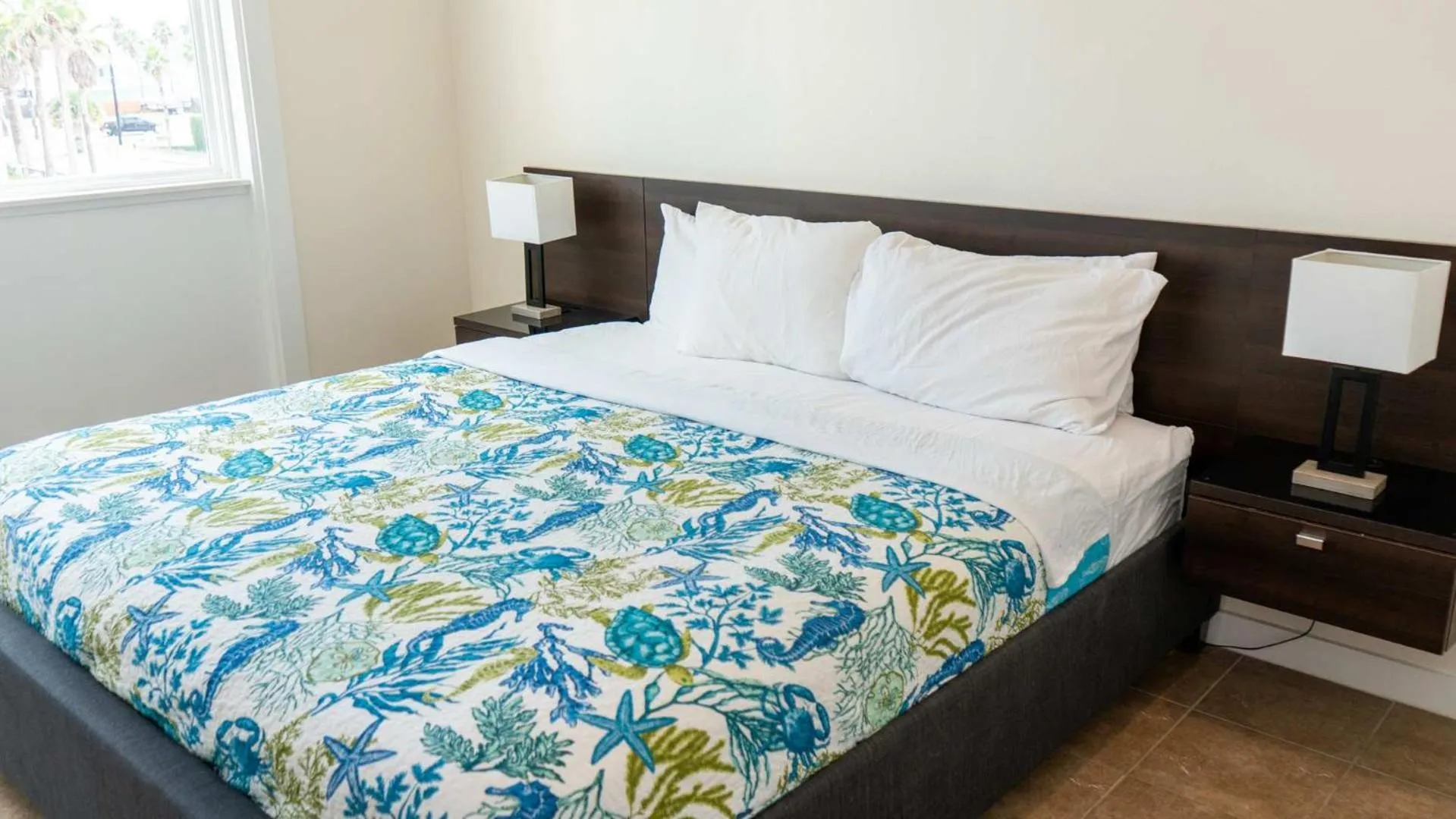 Bed in La Internacional 313