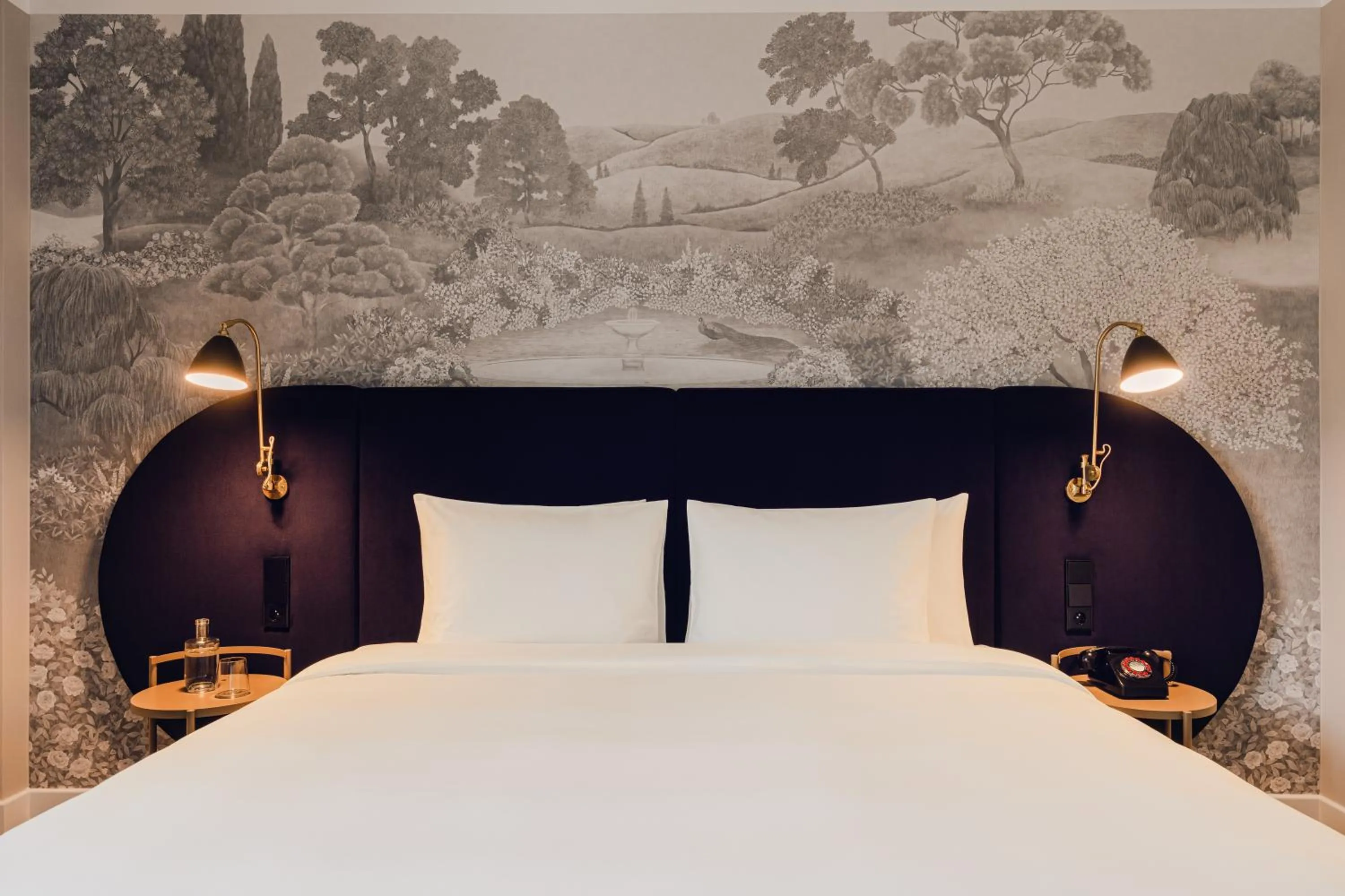 Photo of the whole room, Bed in Flaner Hotel, WorldHotels Crafted